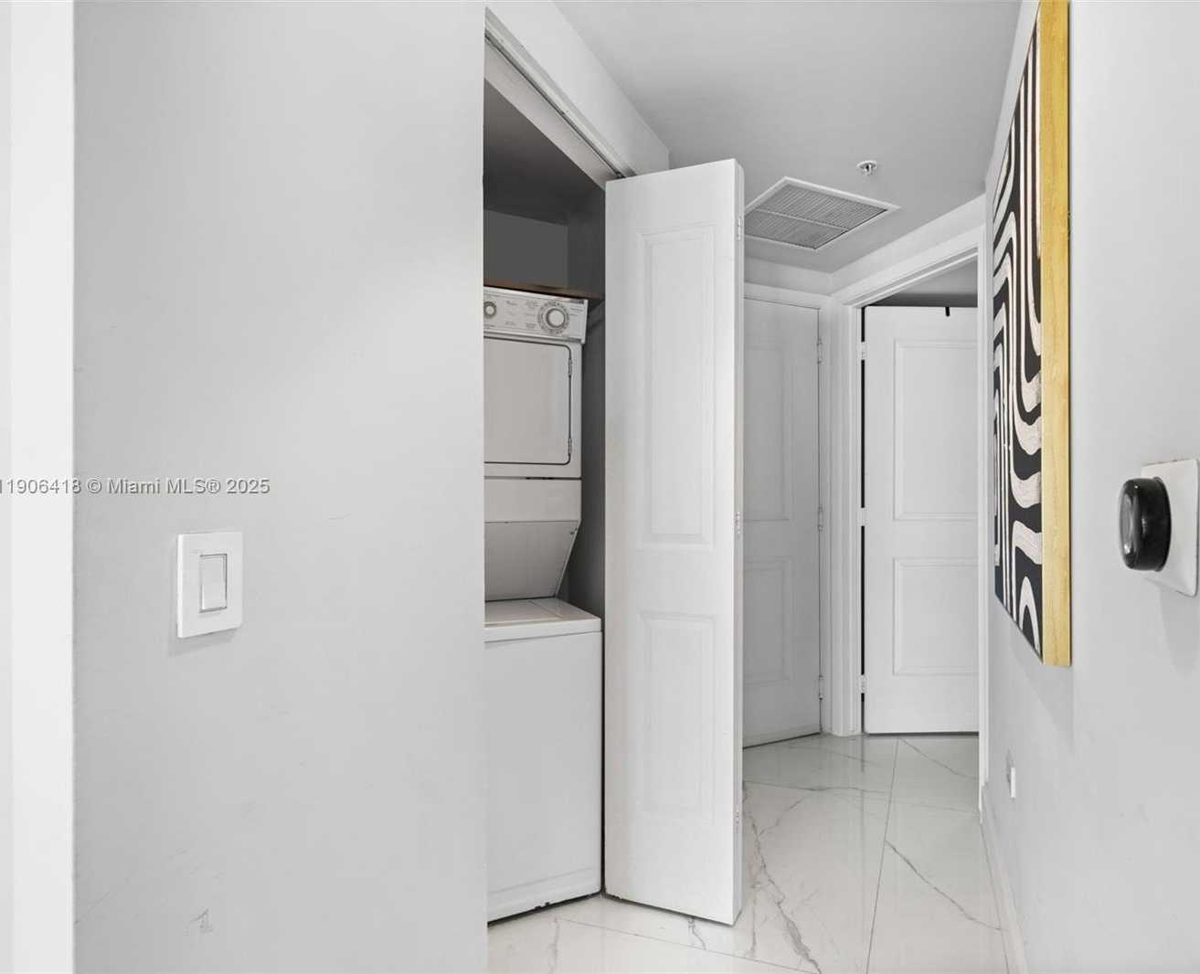 Small Image of 480 NORTH EAST 30TH ST #904, Miami Number 17