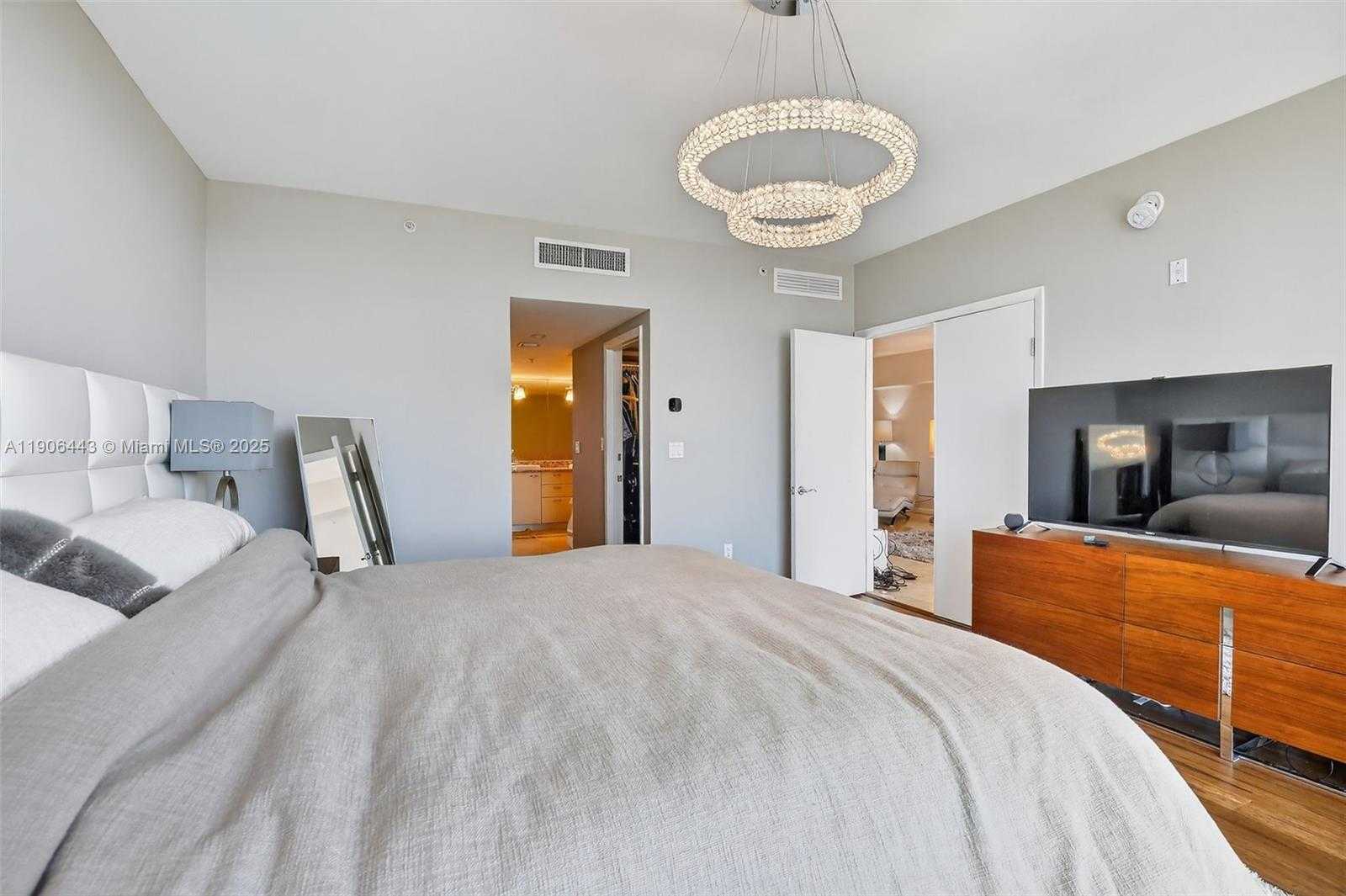 Small Image of 45 HENDRICKS ISLE #403, Fort Lauderdale Number 30