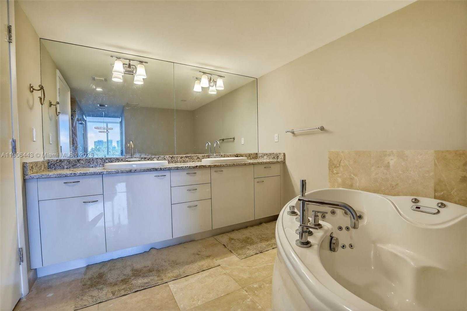 Small Image of 45 HENDRICKS ISLE #403, Fort Lauderdale Number 35