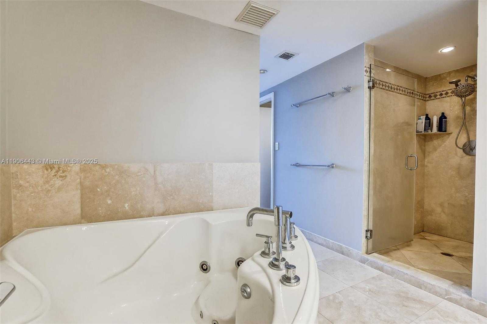 Small Image of 45 HENDRICKS ISLE #403, Fort Lauderdale Number 37