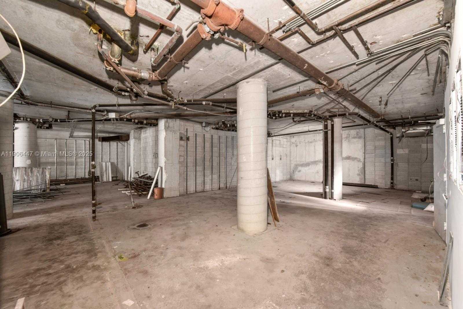 Small Image of 2843 SOUTH BAYSHORE DR #VILLA1 VILLA2, Miami Number 14