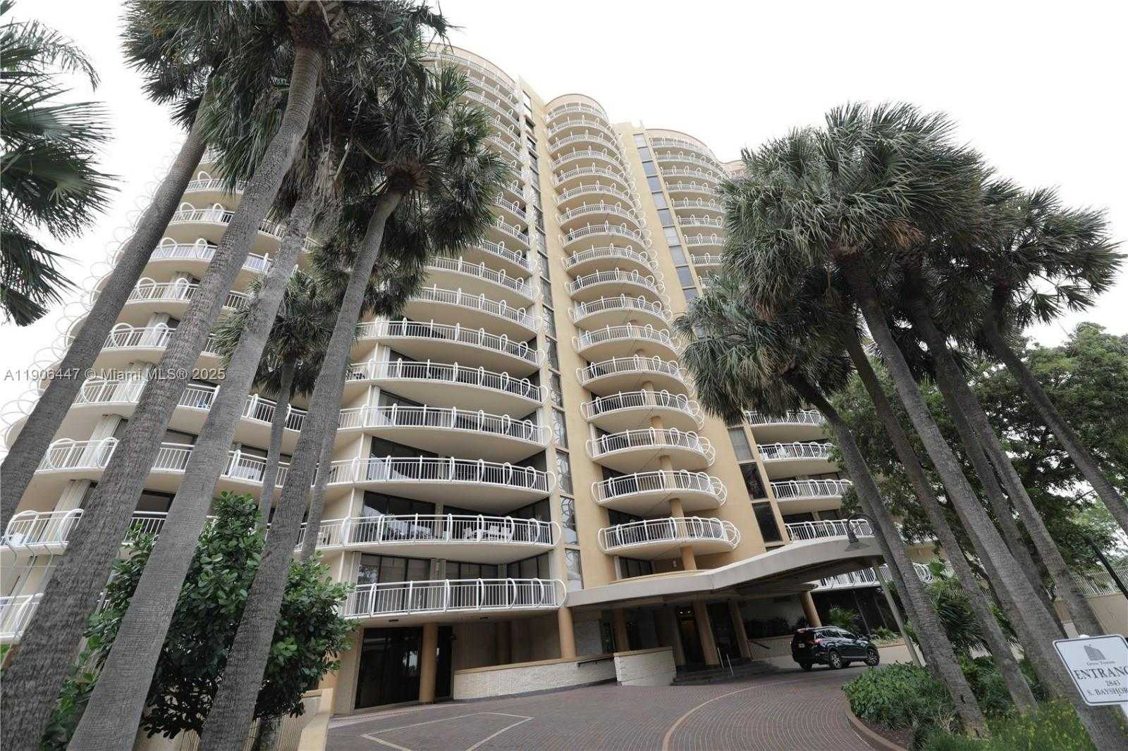 Small Image of 2843 SOUTH BAYSHORE DR #VILLA1 VILLA2, Miami Number 17