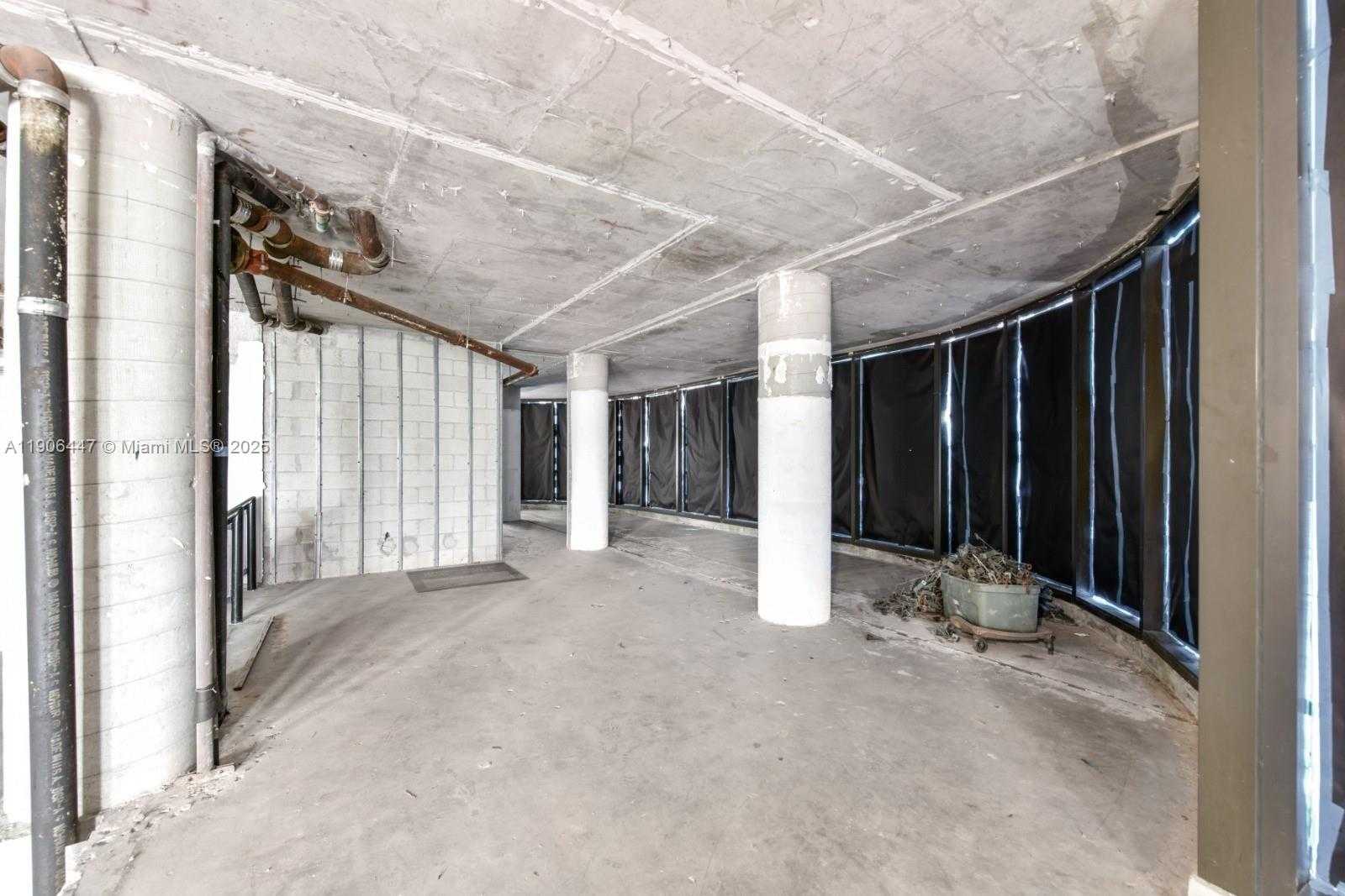 Small Image of 2843 SOUTH BAYSHORE DR #VILLA1 VILLA2, Miami Number 3