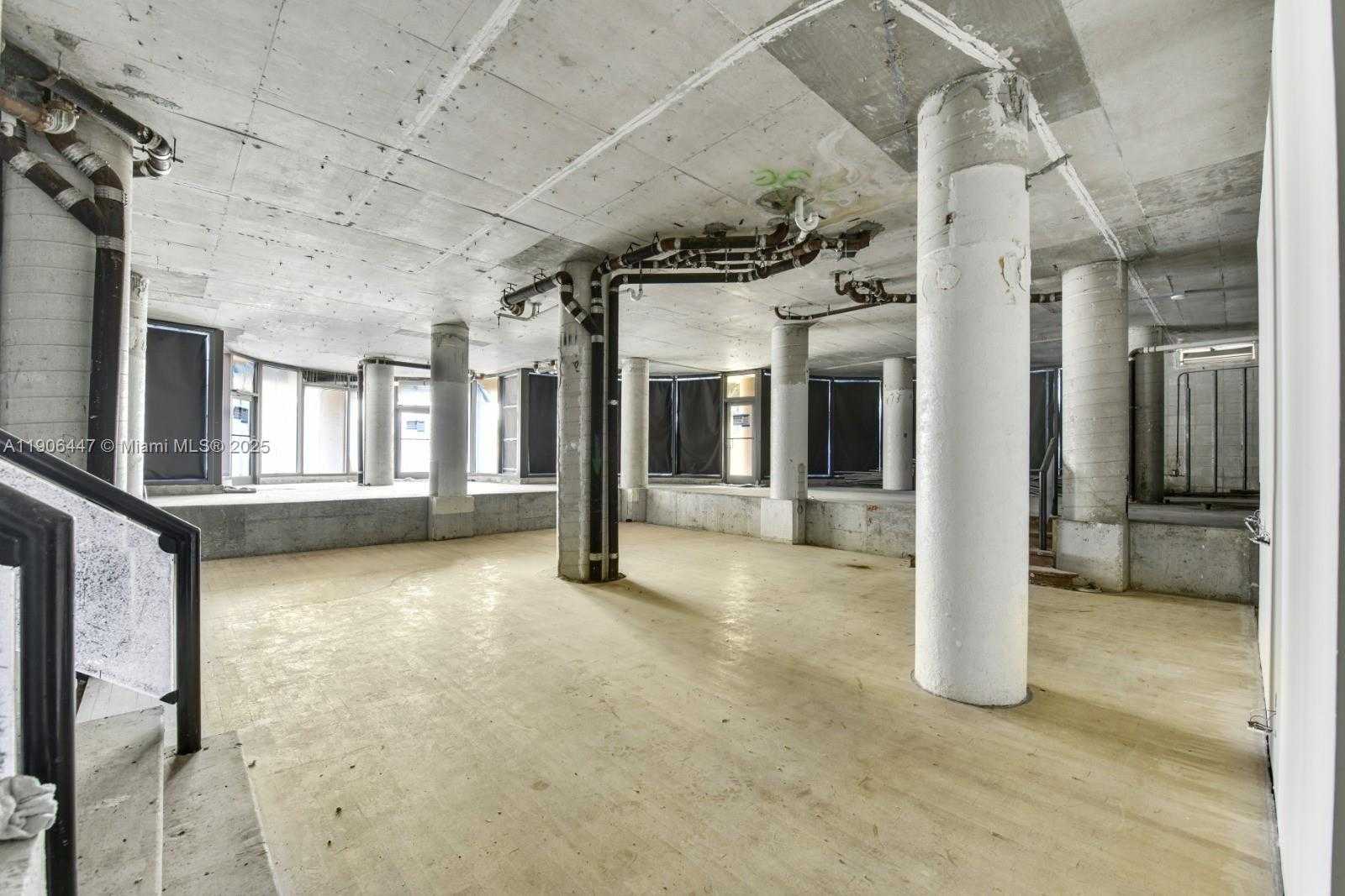 Small Image of 2843 SOUTH BAYSHORE DR #VILLA1 VILLA2, Miami Number 7