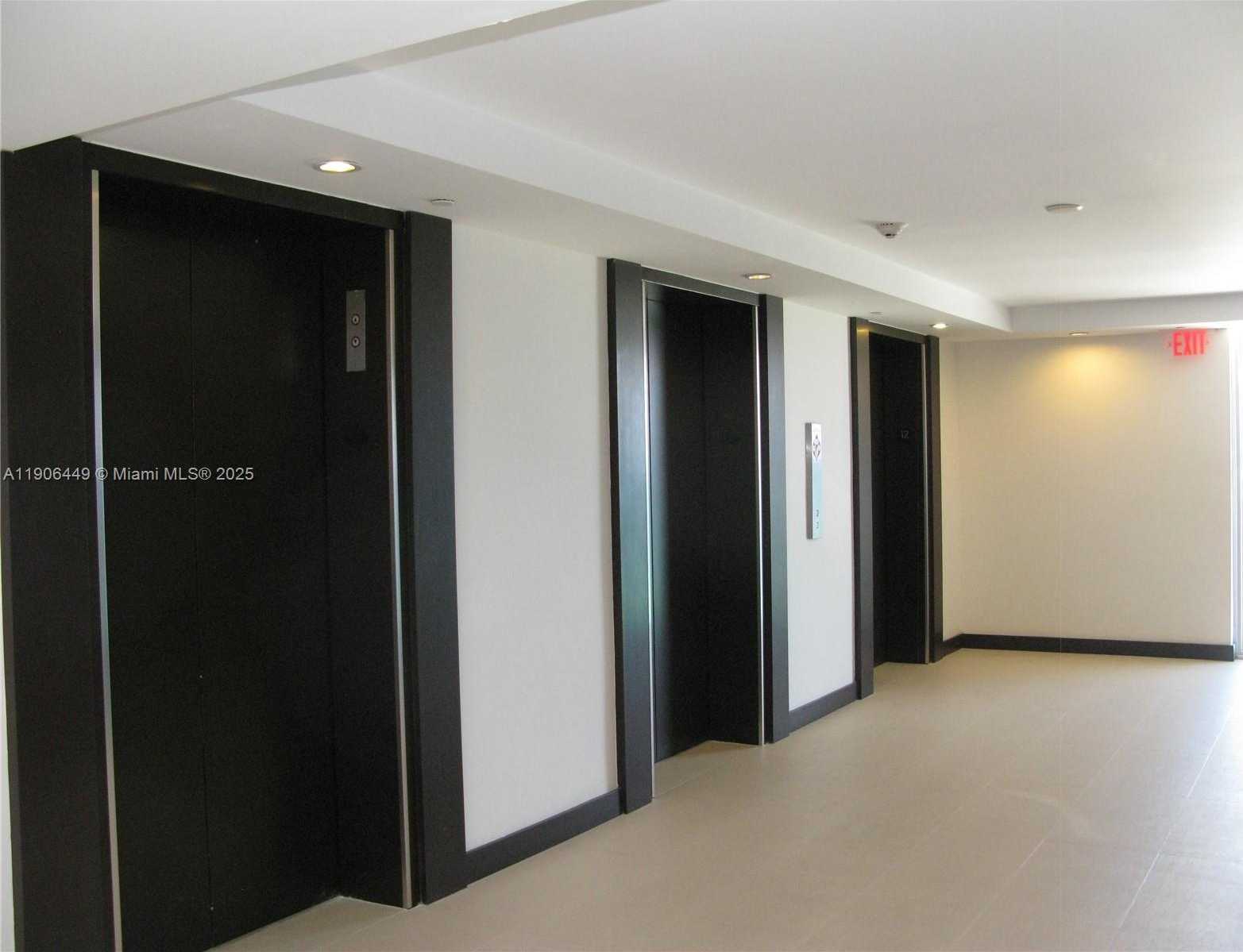 Small Image of 5701 COLLINS AVE #511, Miami Beach Number 3