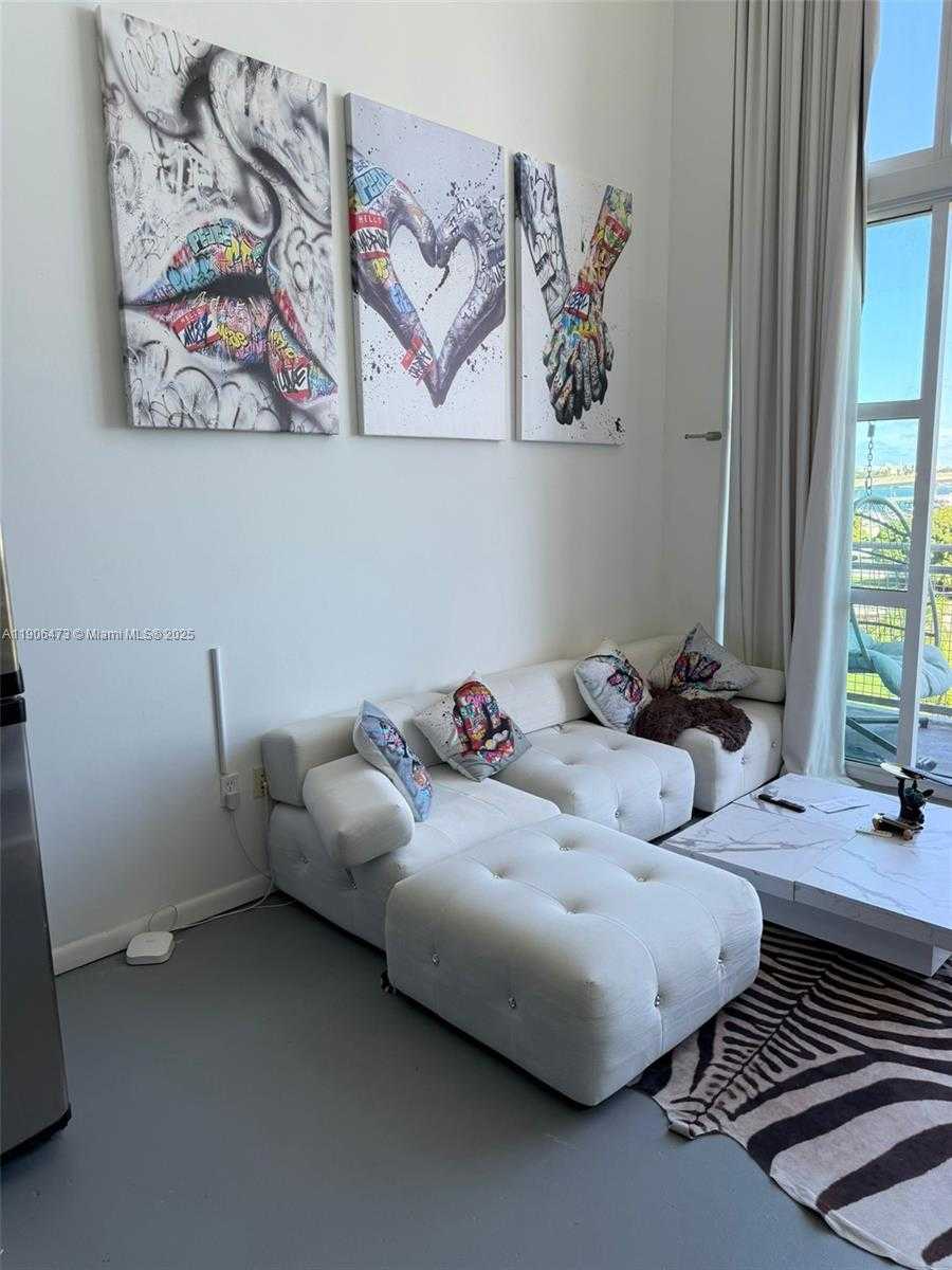 Small Image of 253 NORTH EAST 2ND ST #632, Miami Number 17