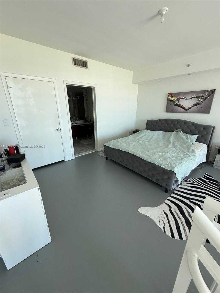 Small Image of 253 NORTH EAST 2ND ST #632, Miami Number 7