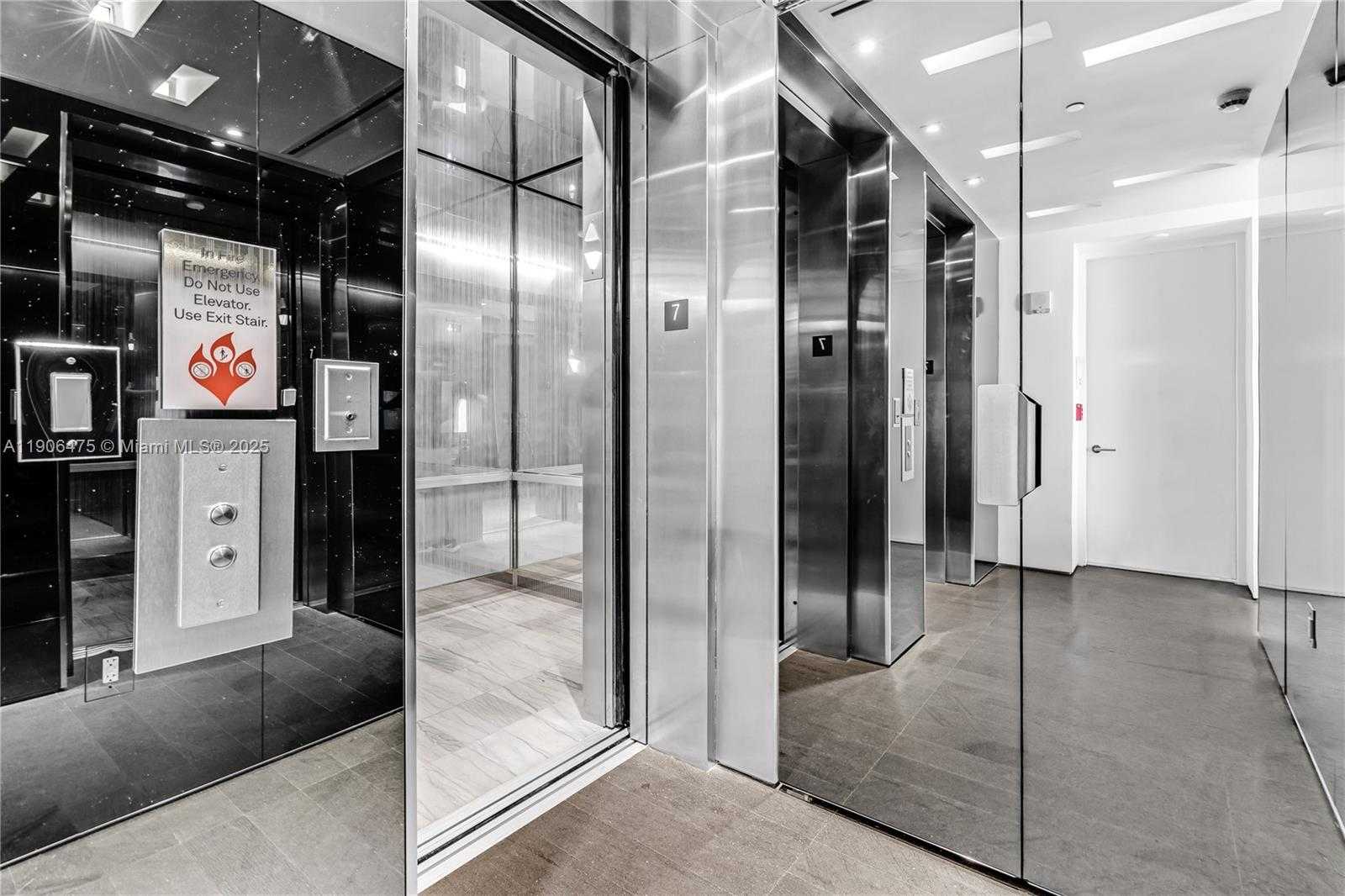 Small Image of 120 OCEAN DR #700, Miami Beach Number 13