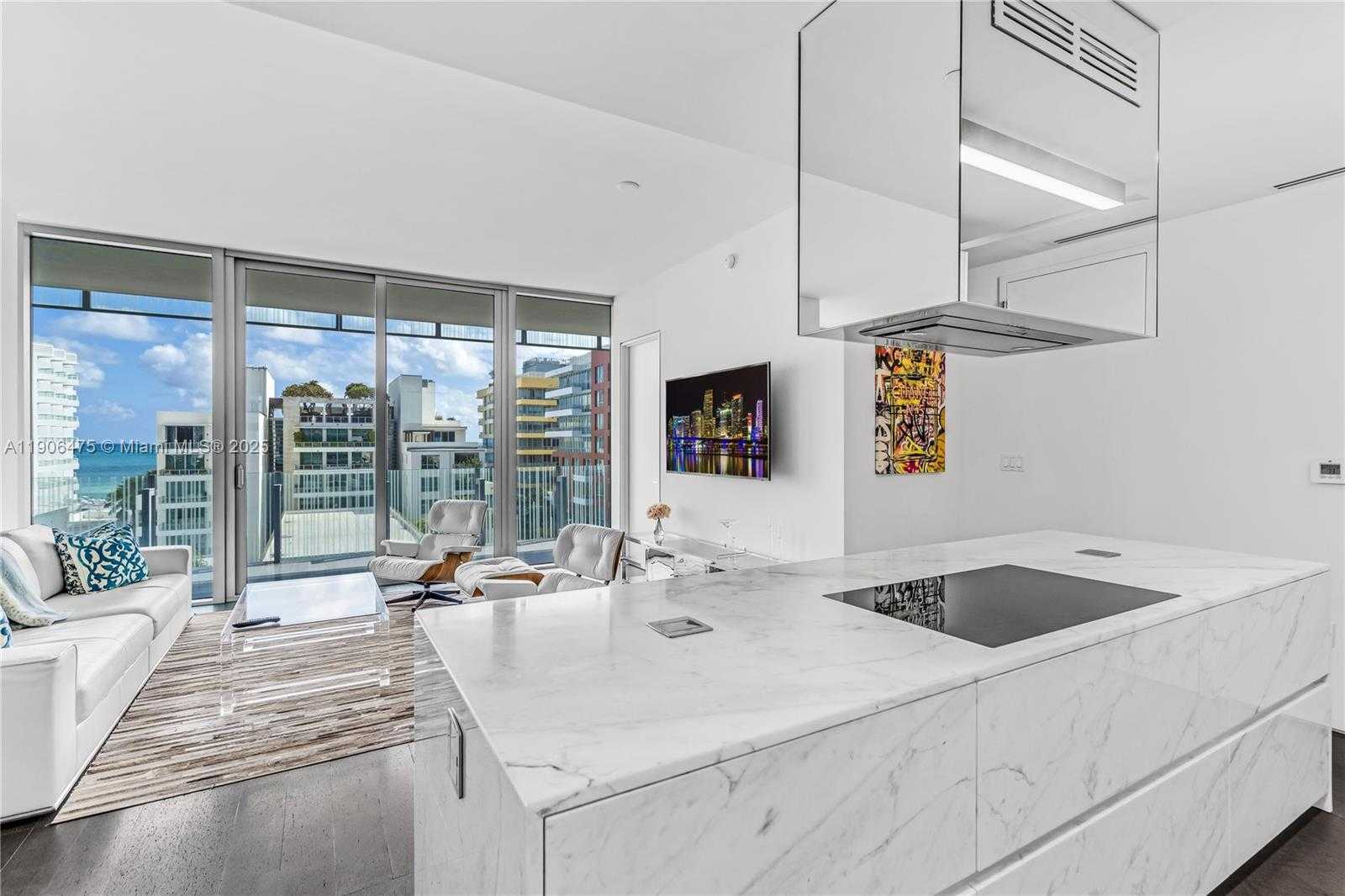 Small Image of 120 OCEAN DR #700, Miami Beach Number 7