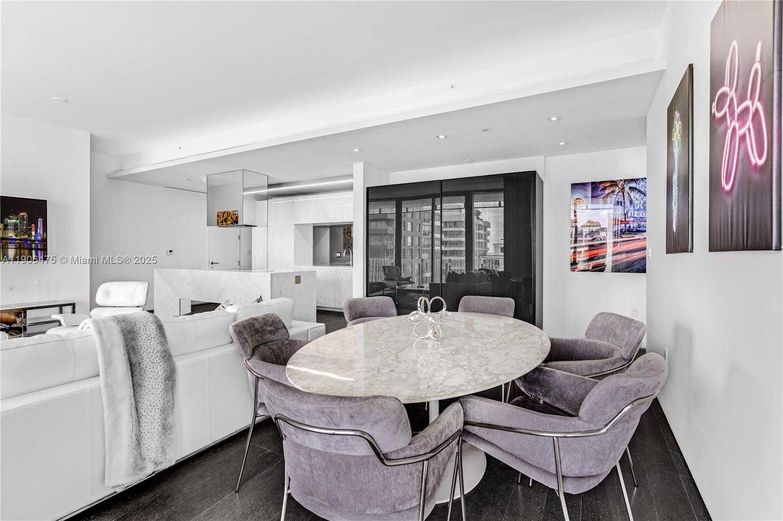 Small Image of 120 OCEAN DR #700, Miami Beach Number 9