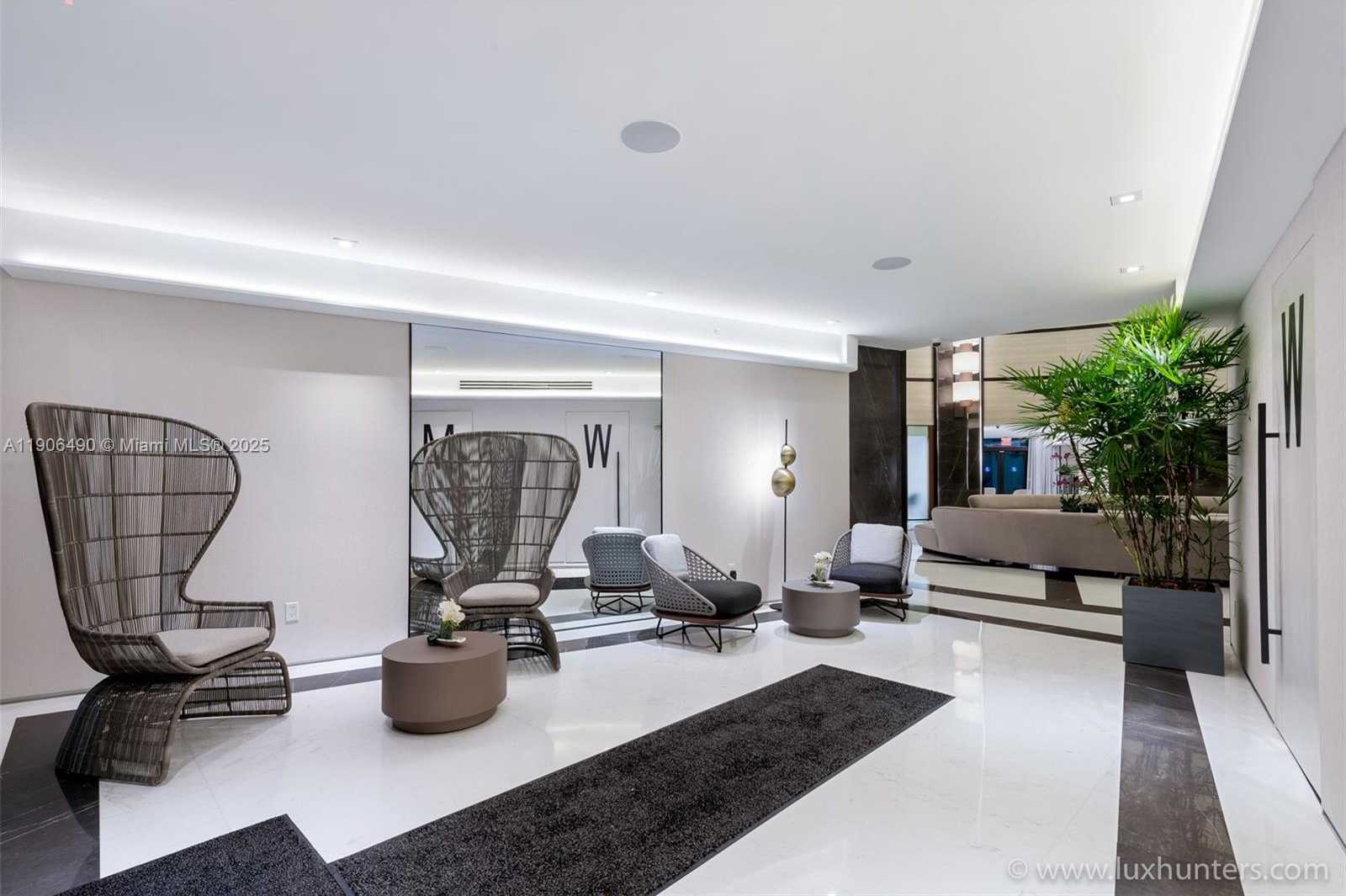 Small Image of 300 SOUTH POINTE DR #4306, Miami Beach Number 86