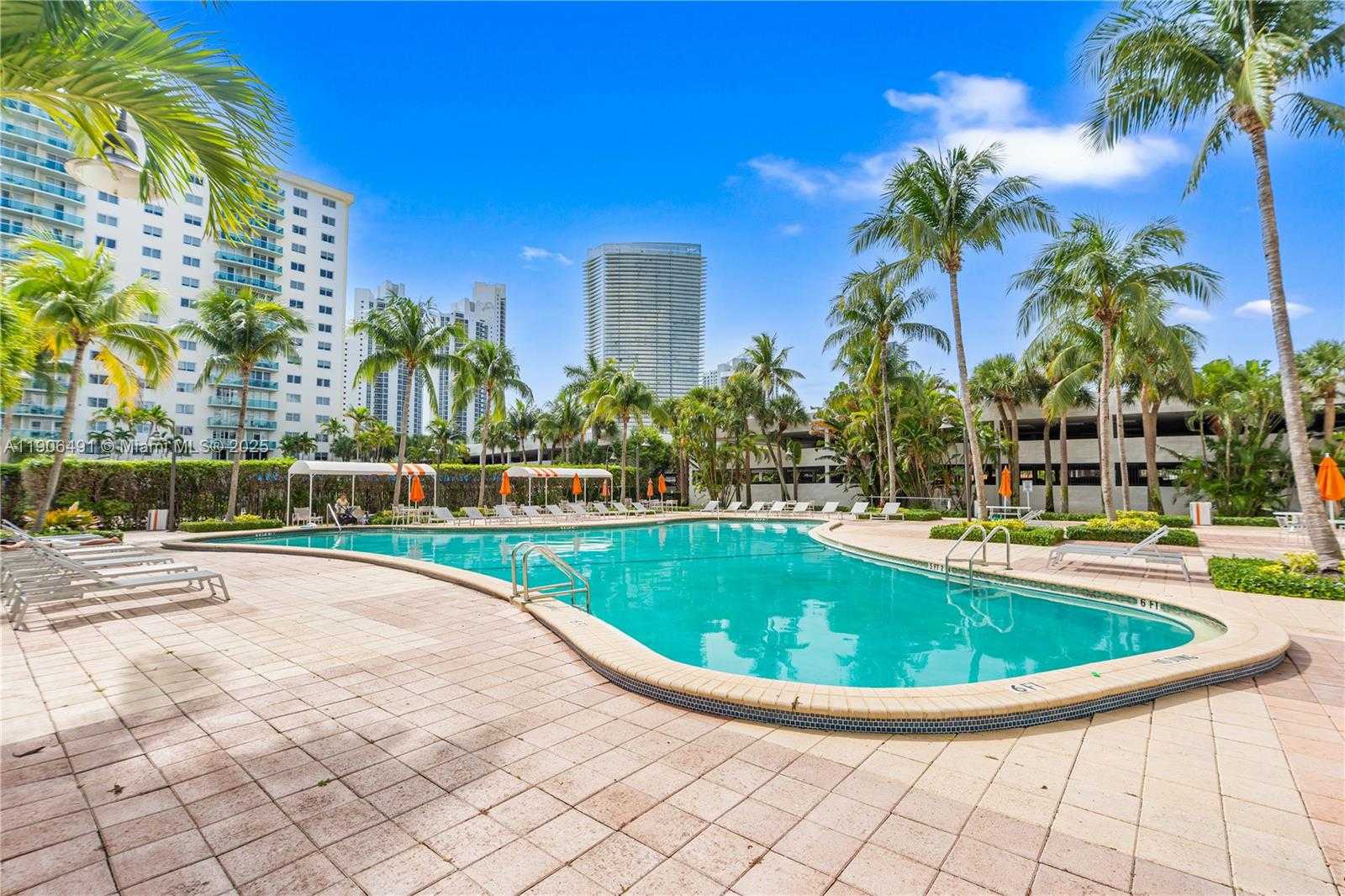 Small Image of 19370 COLLINS AVE #816, Sunny Isles Beach Number 1