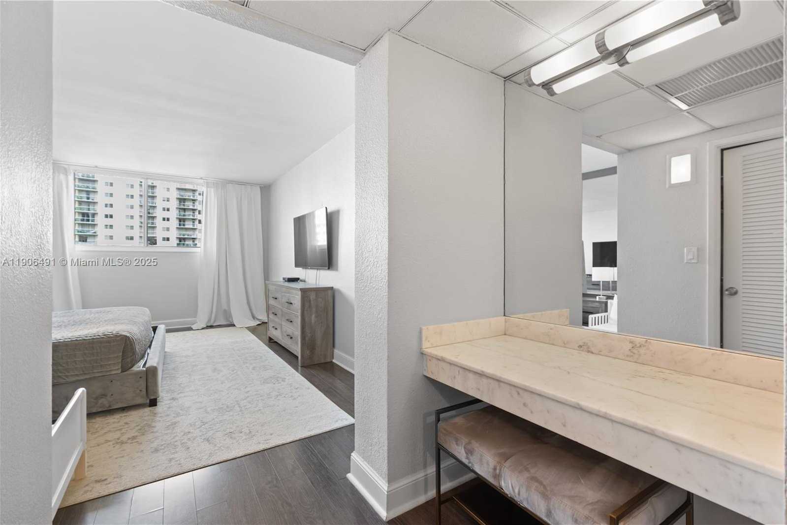Small Image of 19370 COLLINS AVE #816, Sunny Isles Beach Number 17