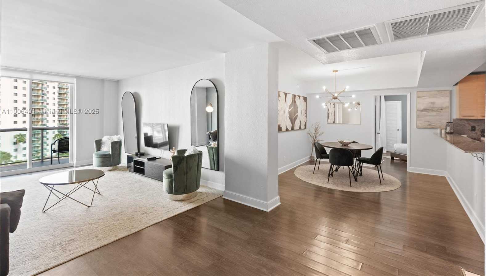 Small Image of 19370 COLLINS AVE #816, Sunny Isles Beach Number 3