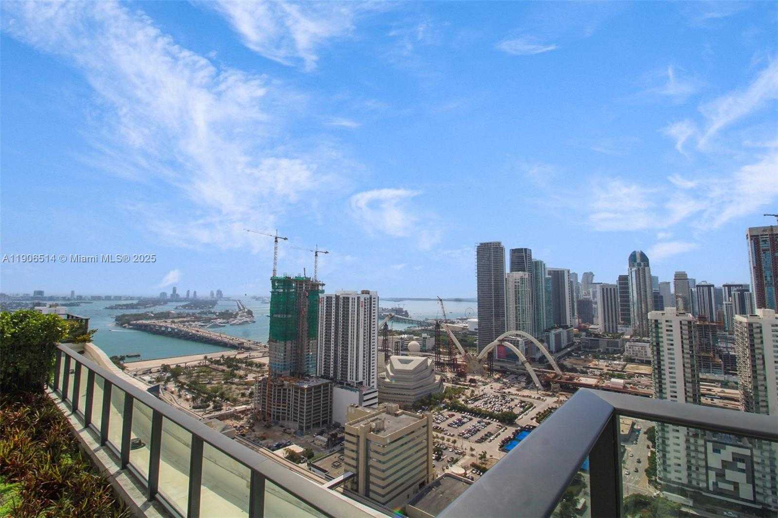 Small Image of 1600 NORTH EAST 1ST AVE #2708, Miami Number 23