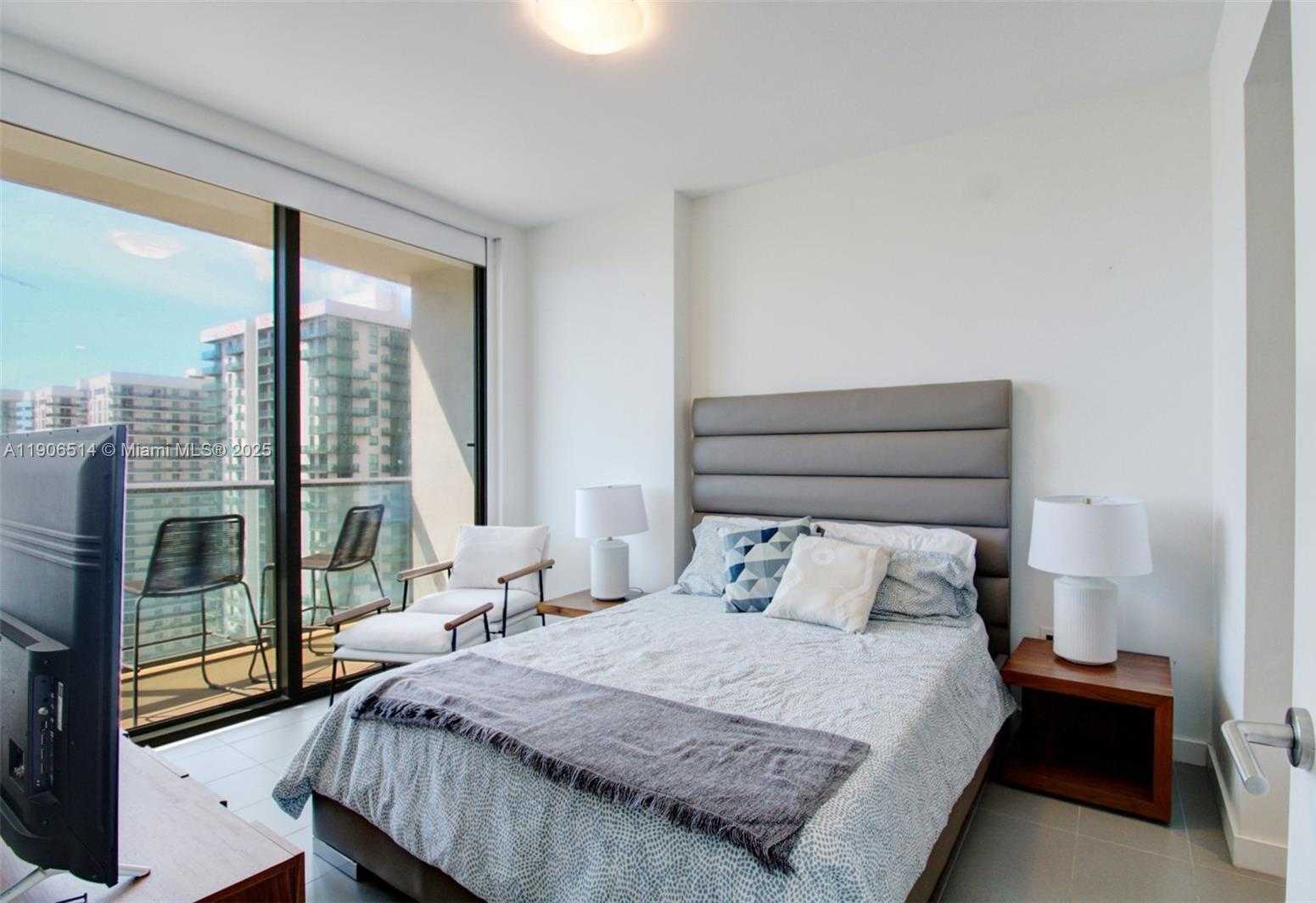 Small Image of 1600 NORTH EAST 1ST AVE #2708, Miami Number 7