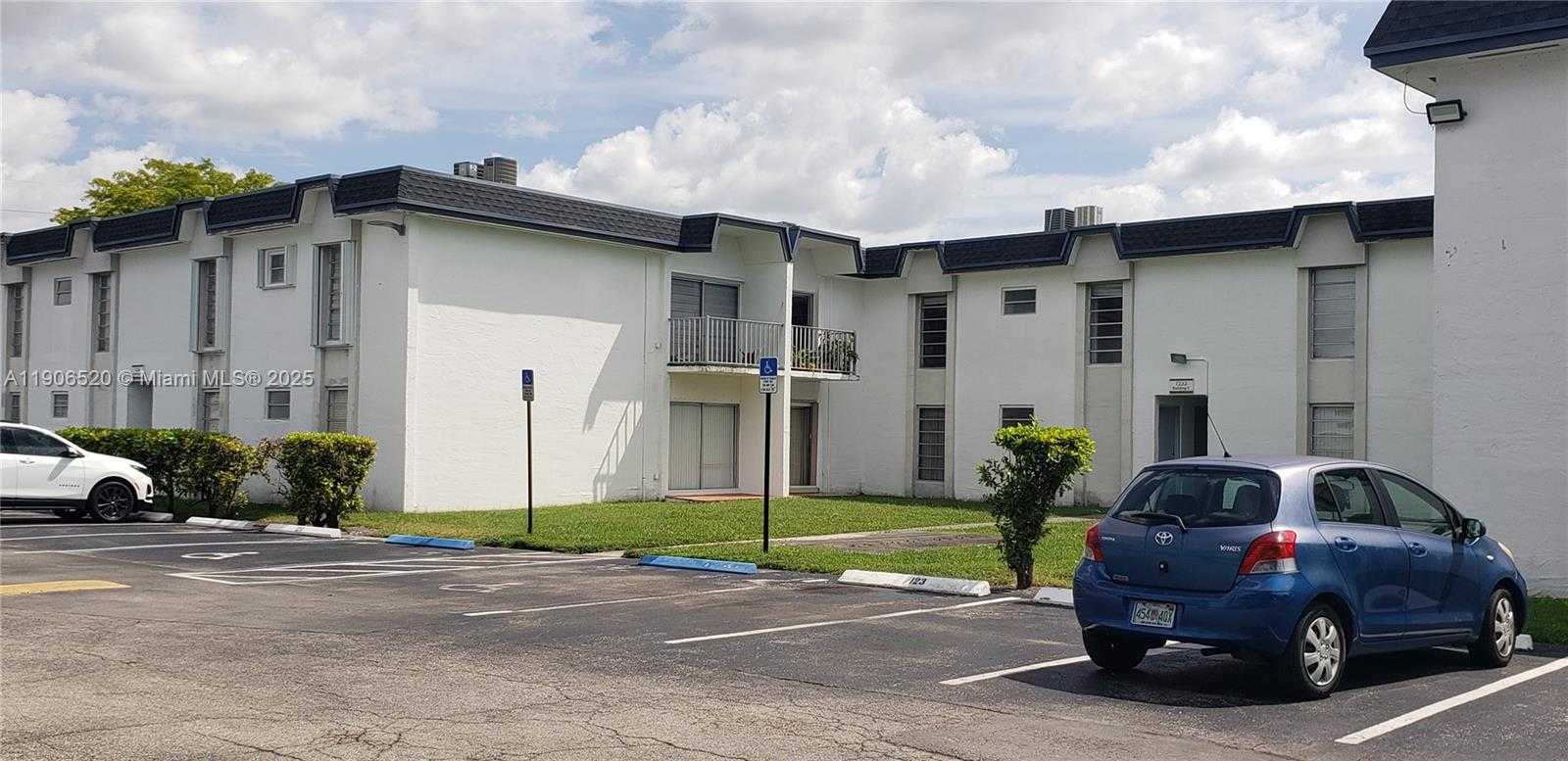 Small Image of 7250 SOUTH WEST 94TH PL #B6, Miami Number 33