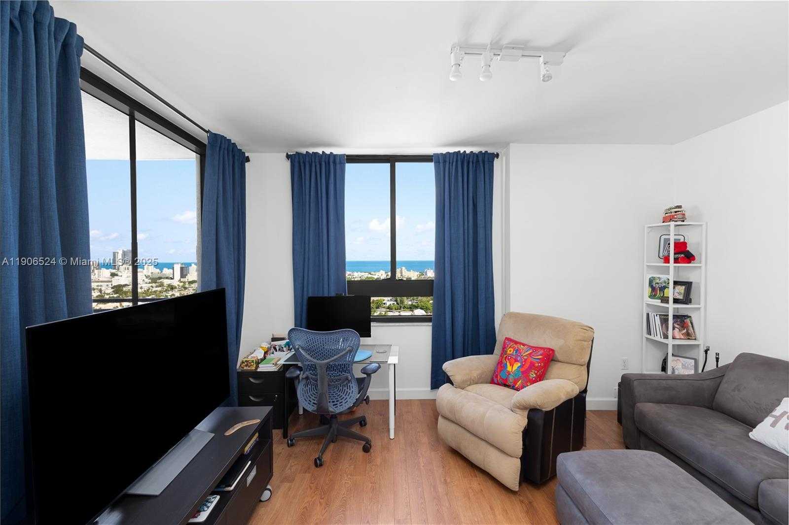 Small Image of 1330 WEST AVE #2513, Miami Beach Number 8