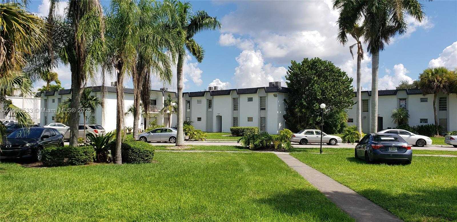 Small Image of 7220 SOUTH WEST 94TH PL #G2, Miami Number 44