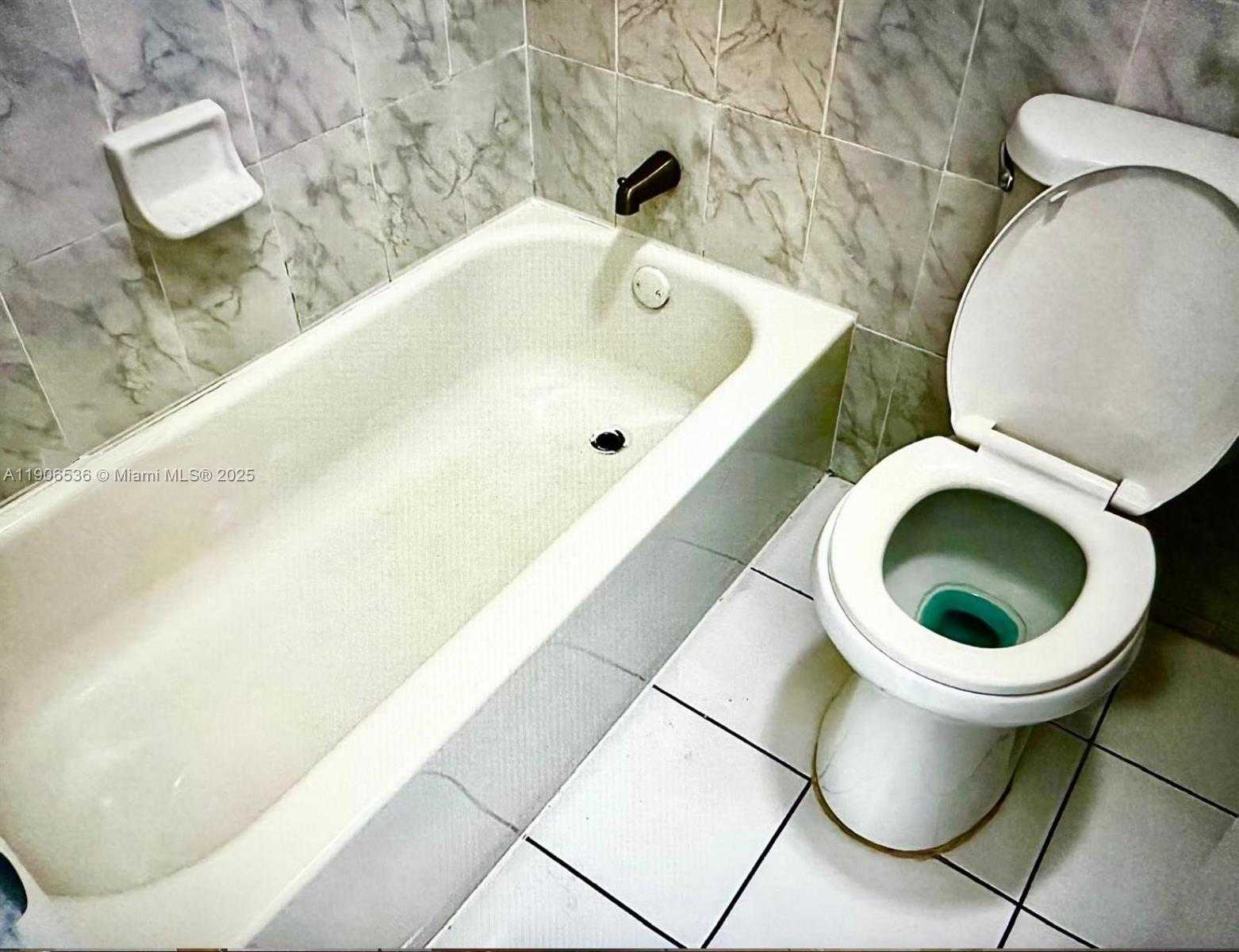 Small Image of 1275 WEST 35TH ST #55B, Hialeah Number 5