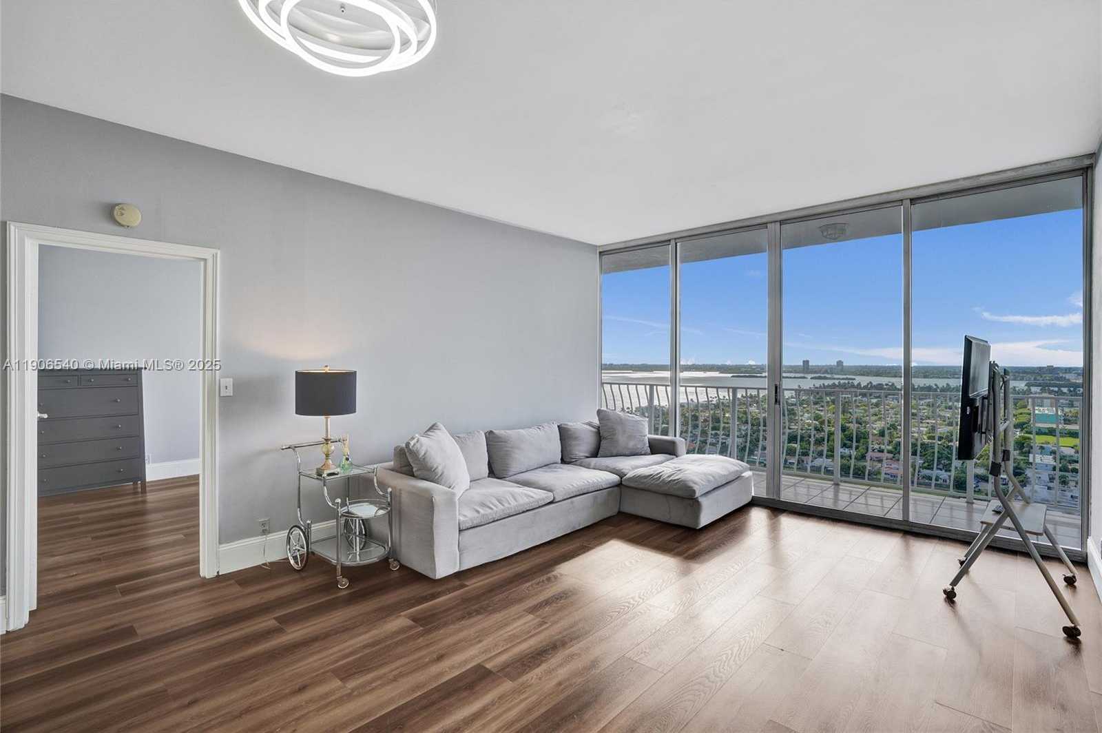 Small Image of 7601 EAST TREASURE DR #PH102, North Bay Village Number 14