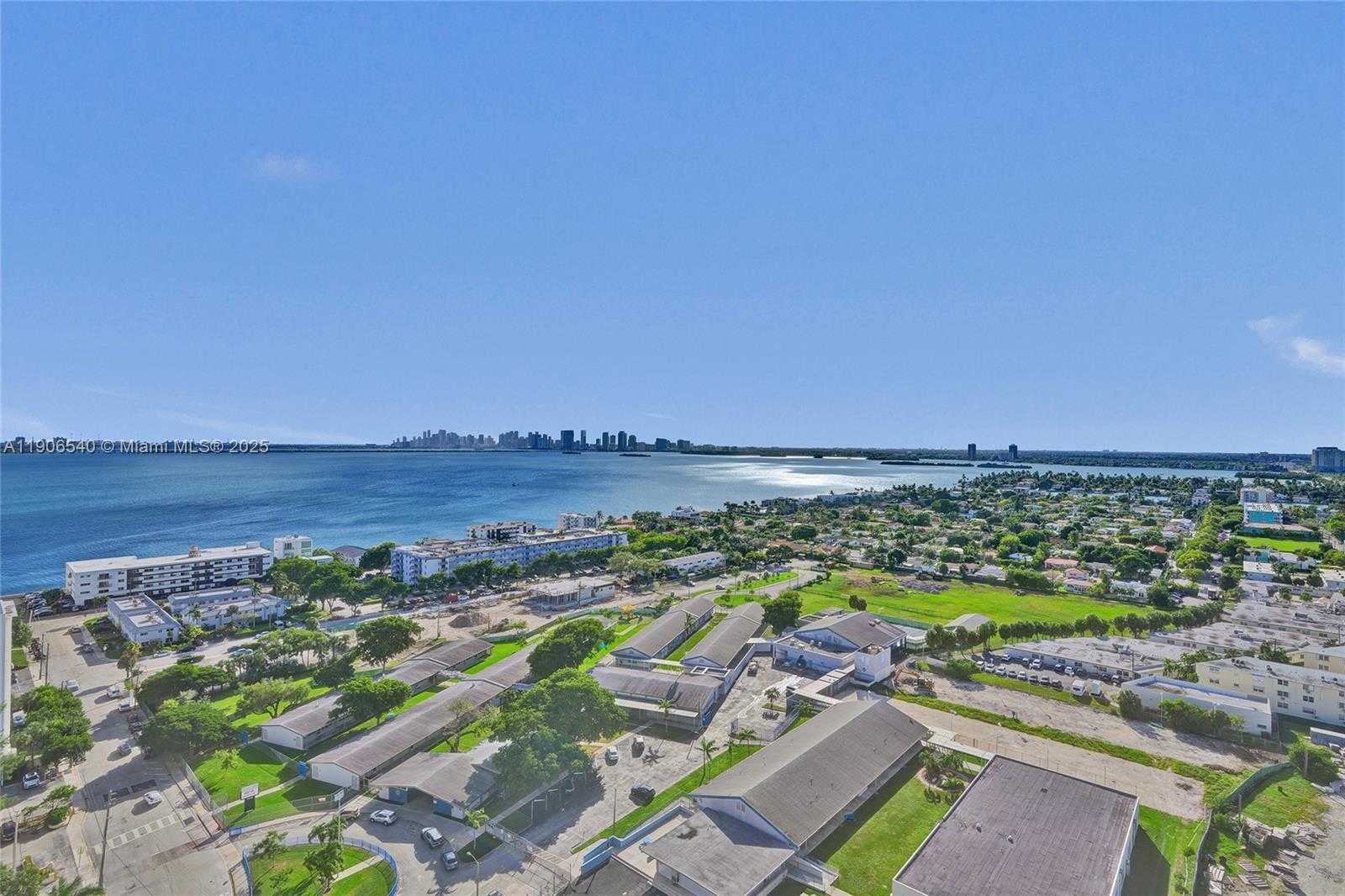 Small Image of 7601 EAST TREASURE DR #PH102, North Bay Village Number 27