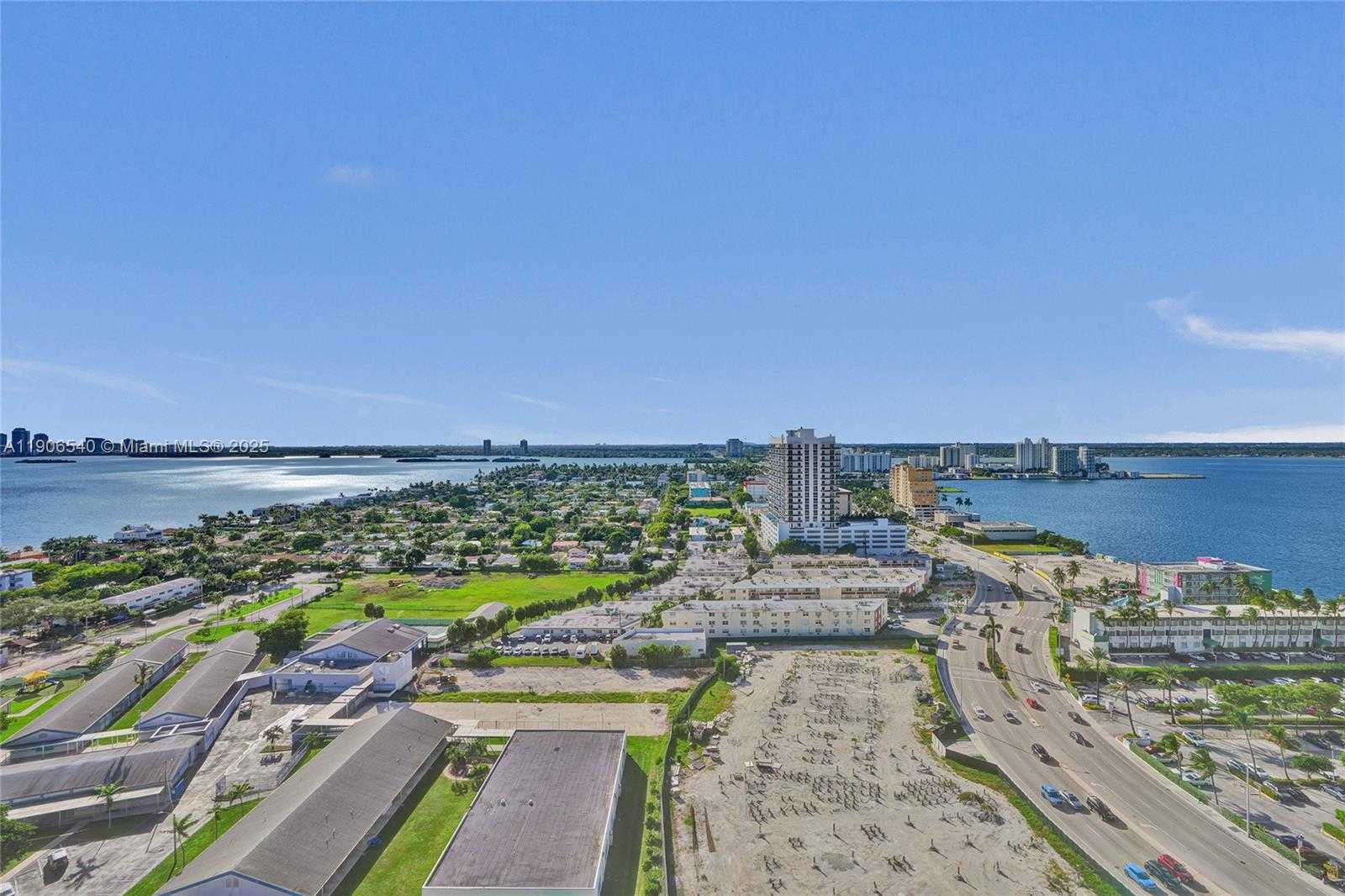 Small Image of 7601 EAST TREASURE DR #PH102, North Bay Village Number 28