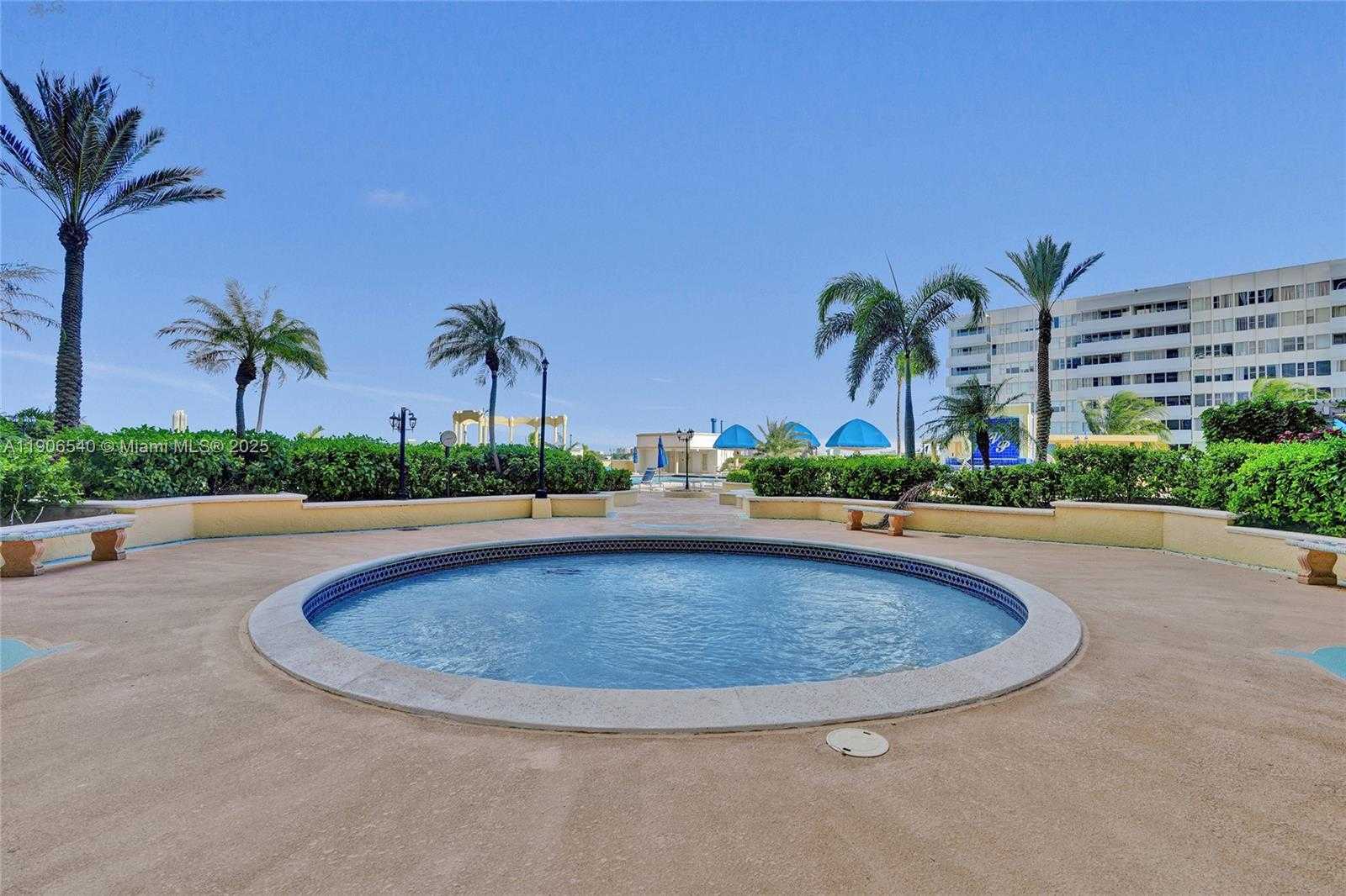 Small Image of 7601 EAST TREASURE DR #PH102, North Bay Village Number 37