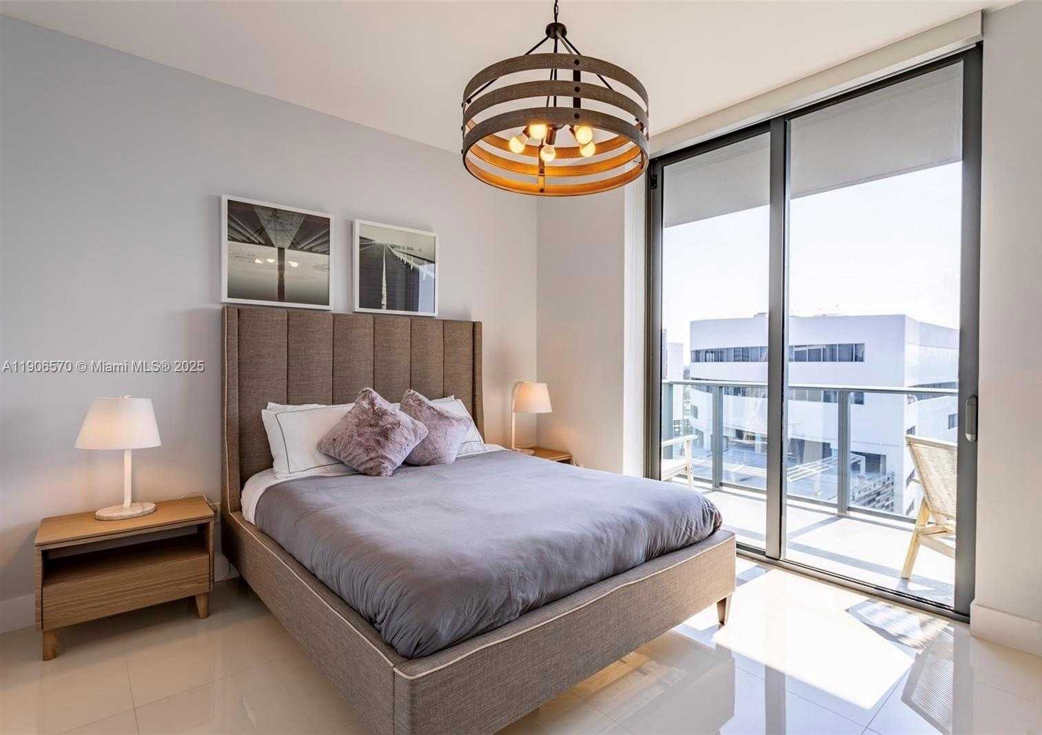 Imagen de Pequeño Objeto