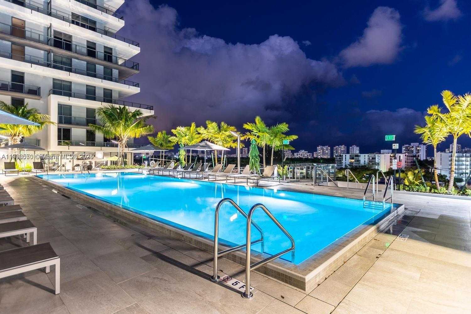 Imagen de Pequeño Objeto