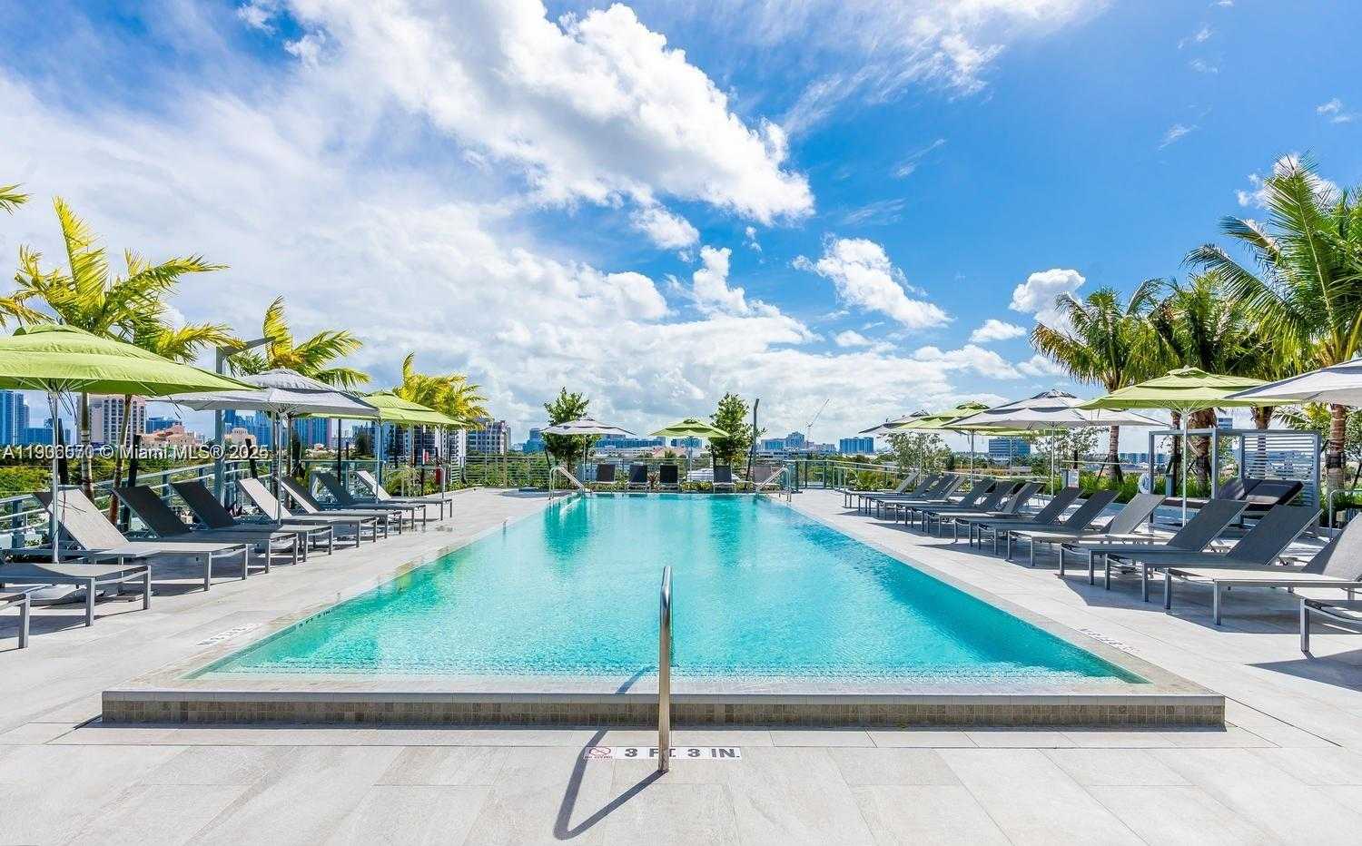 Imagen de Pequeño Objeto