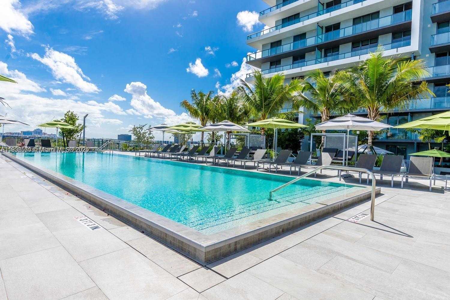 Imagen de Pequeño Objeto