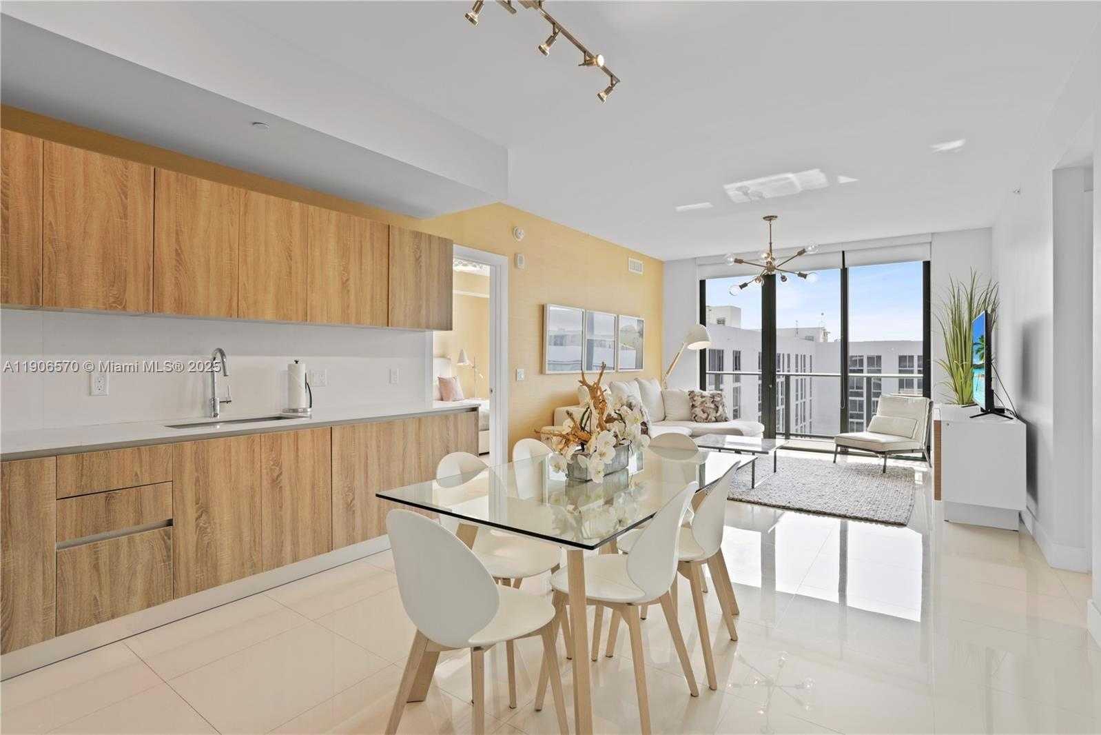 Imagen de Pequeño Objeto