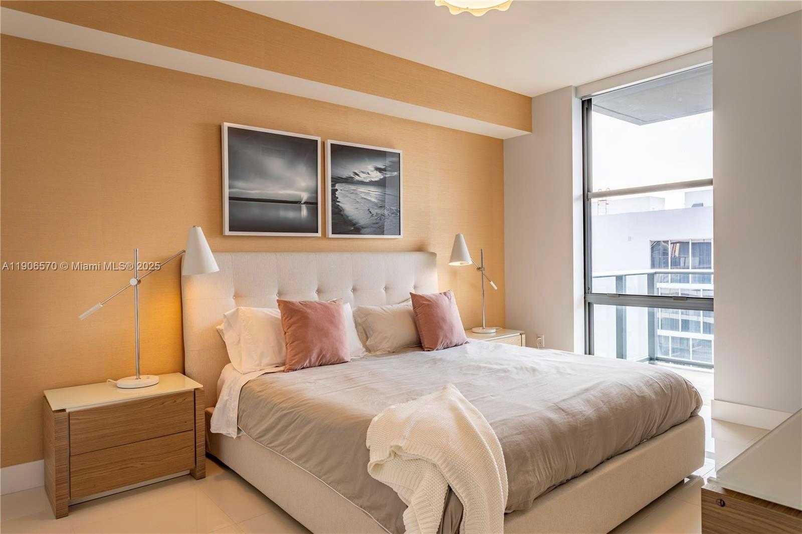 Imagen de Pequeño Objeto