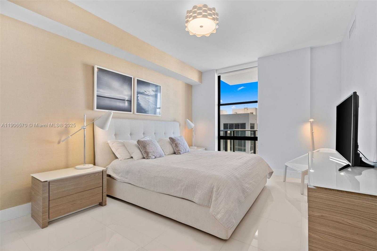 Imagen de Pequeño Objeto