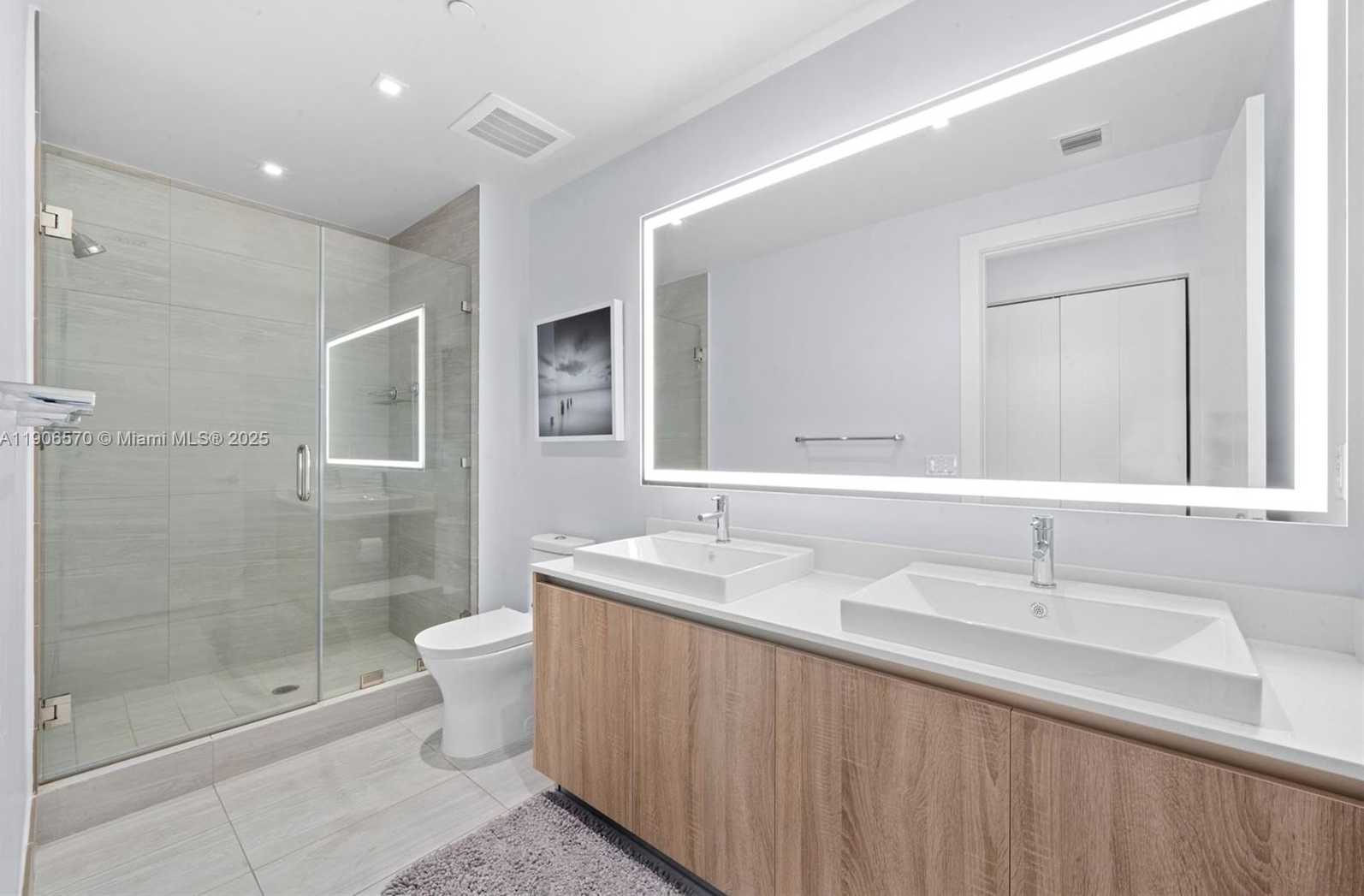 Imagen de Pequeño Objeto