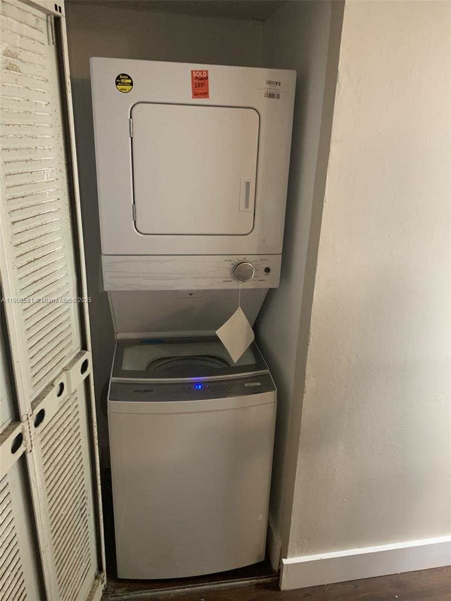 Small Image of 9783 NOB HILL CT #9783, Sunrise Number 12