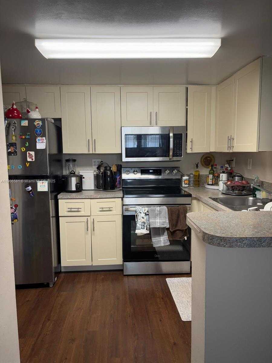 Small Image of 9783 NOB HILL CT #9783, Sunrise Number 13