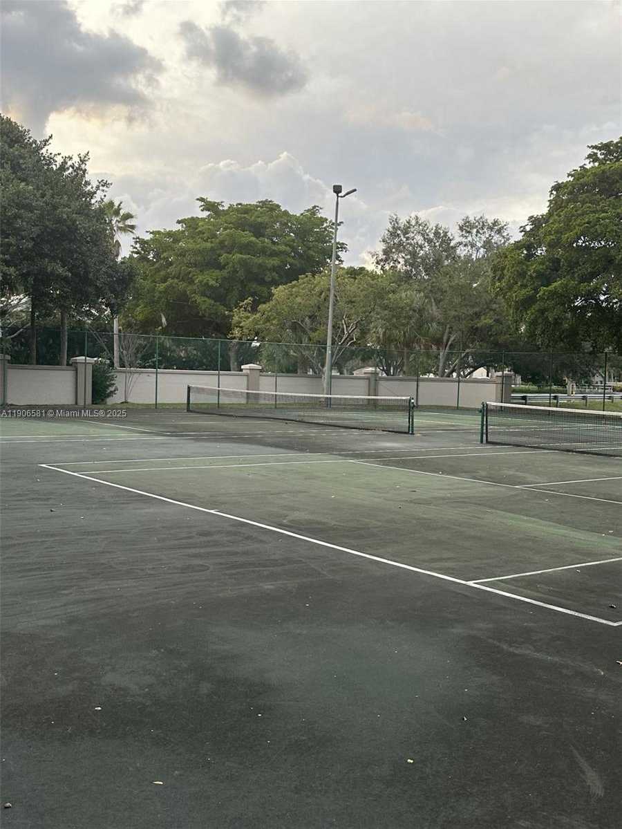 Small Image of 9783 NOB HILL CT #9783, Sunrise Number 16