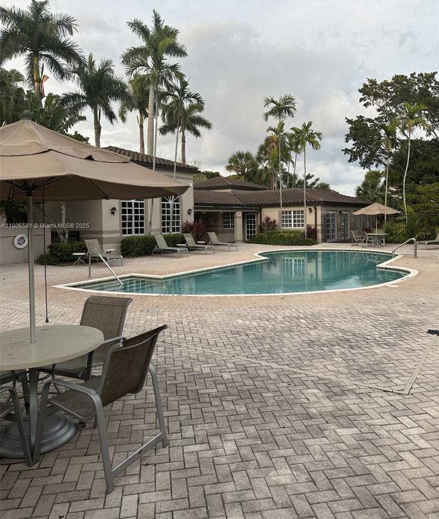 Small Image of 9783 NOB HILL CT #9783, Sunrise Number 20