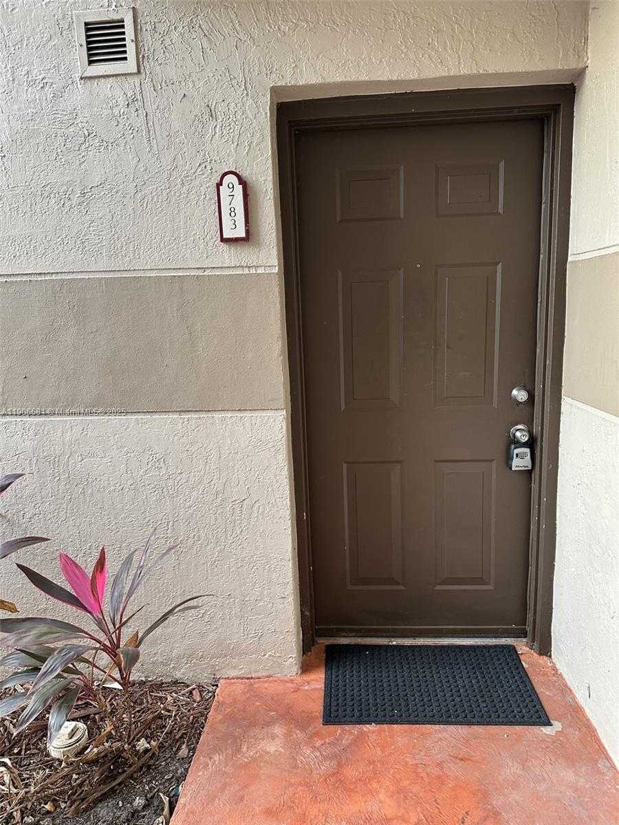 Small Image of 9783 NOB HILL CT #9783, Sunrise Number 3