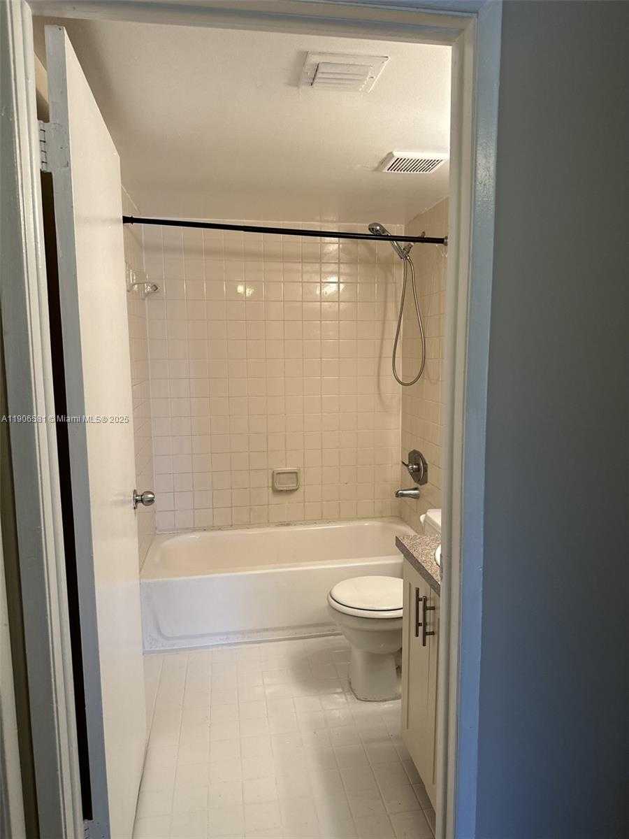 Small Image of 9783 NOB HILL CT #9783, Sunrise Number 9