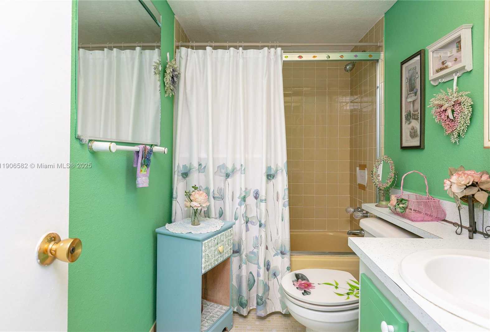 Small Image of 1001 NORTH EAST 14TH AVE #107, Hallandale Beach Number 16