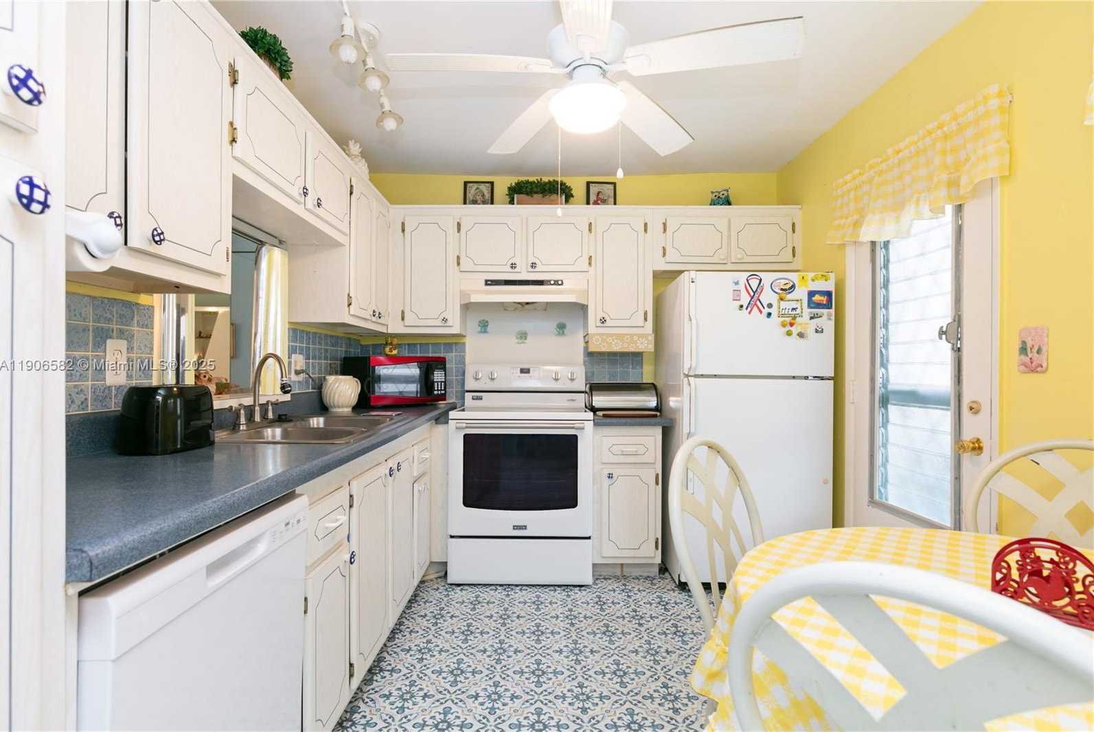 Small Image of 1001 NORTH EAST 14TH AVE #107, Hallandale Beach Number 6