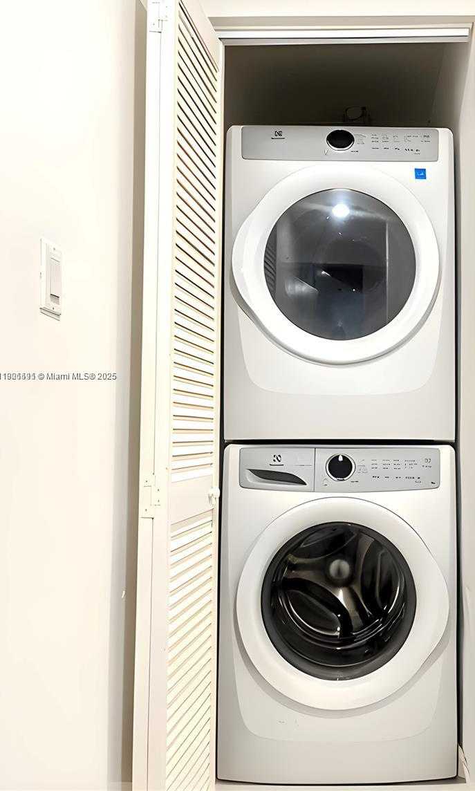 Small Image of Homestead Number 10