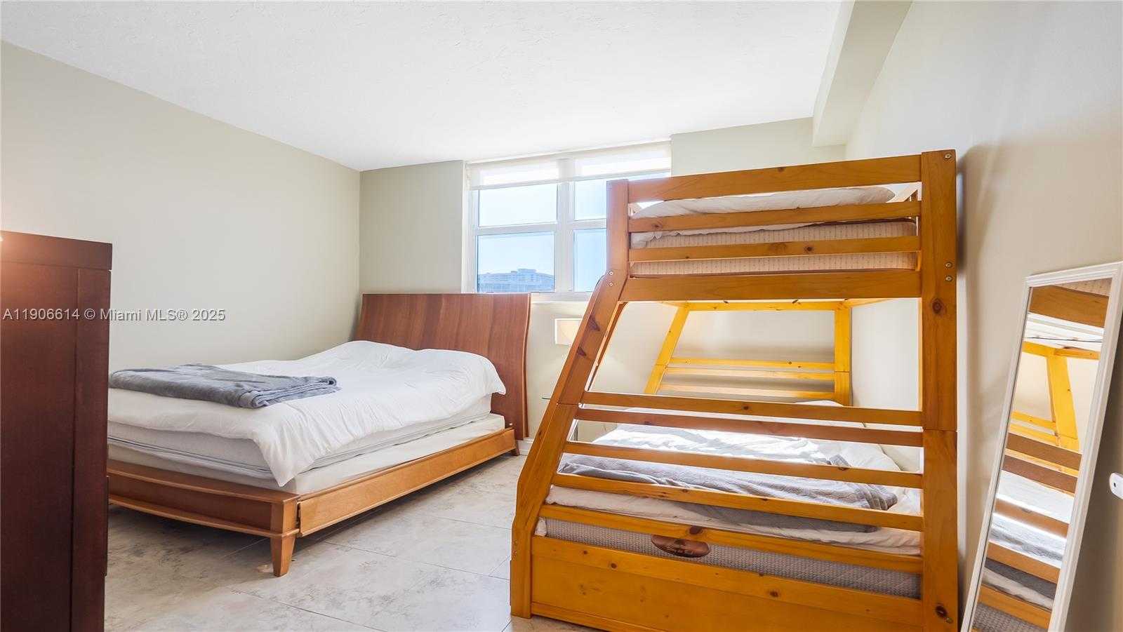 Small Image of 3000 SOUTH OCEAN DR #420, Hollywood Number 15