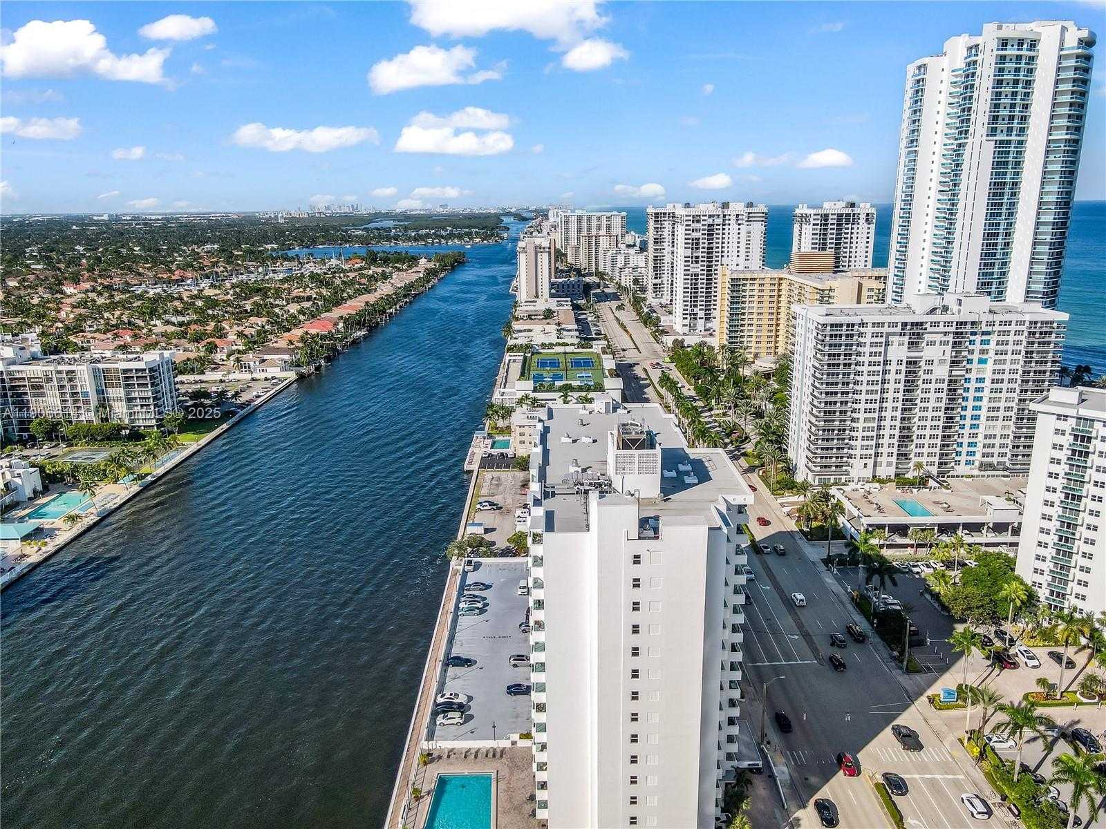 Small Image of 3000 SOUTH OCEAN DR #420, Hollywood Number 36