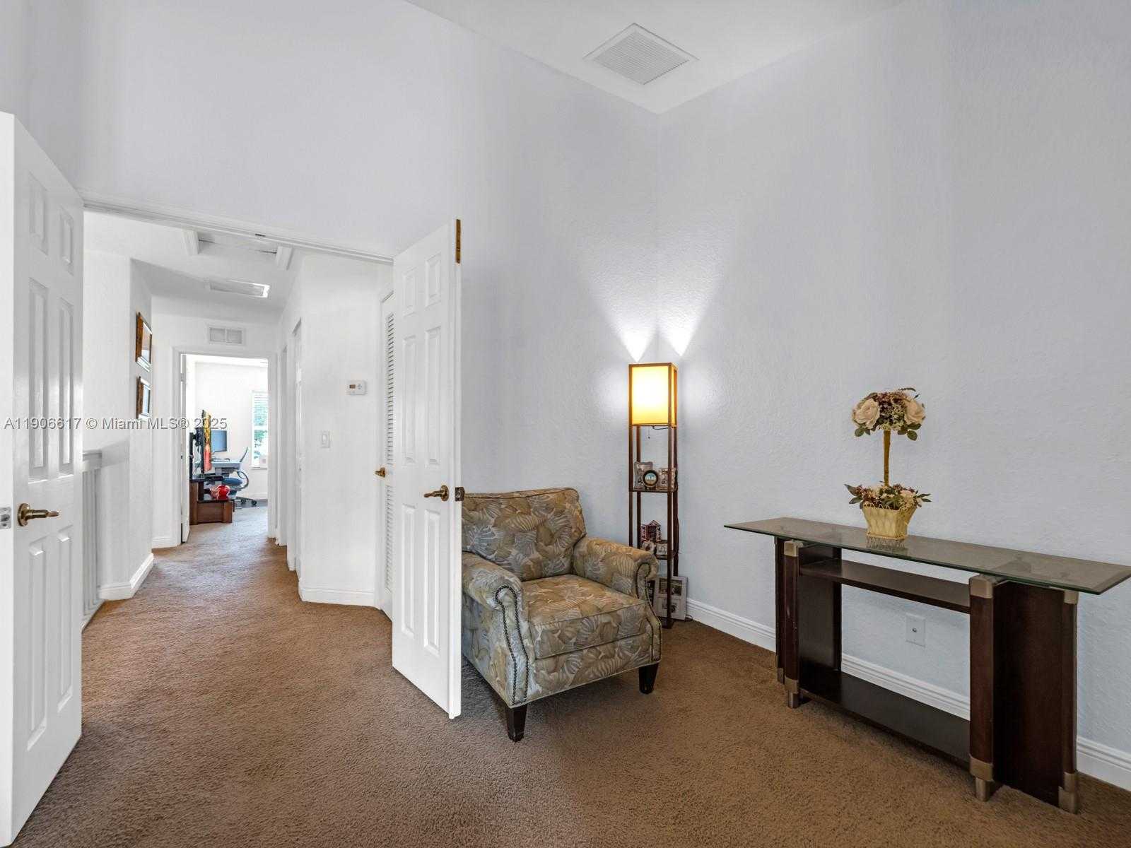 Small Image of 9719 DARLINGTON PL, Cooper City Number 13