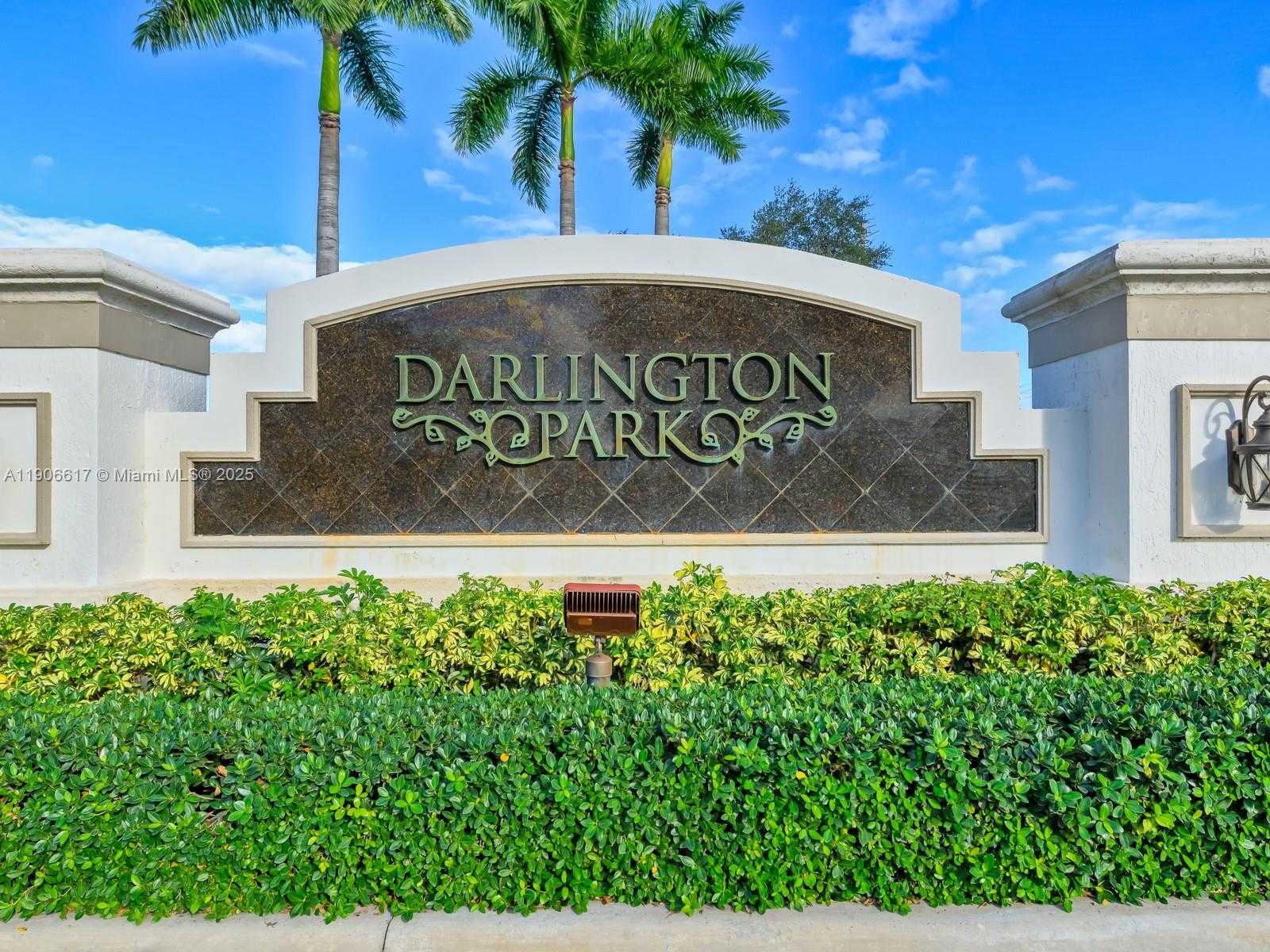 Small Image of 9719 DARLINGTON PL, Cooper City Number 25