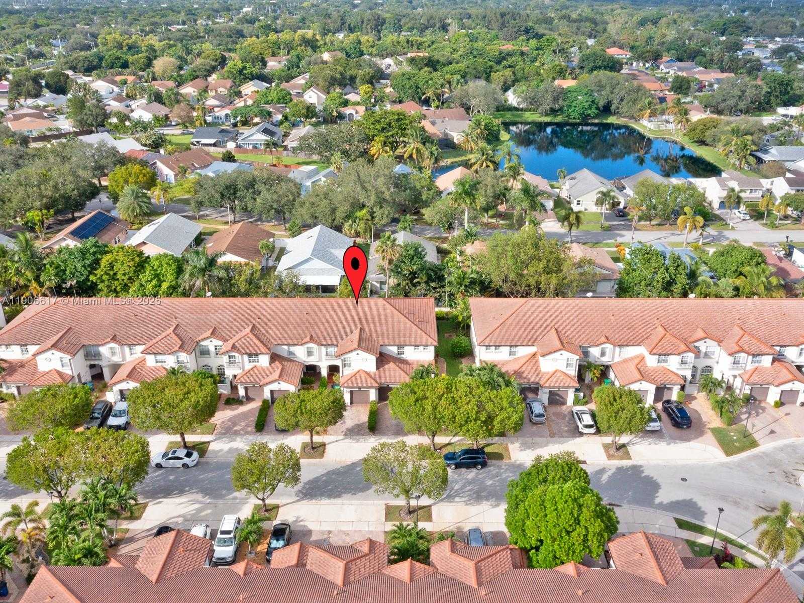 Small Image of 9719 DARLINGTON PL, Cooper City Number 31